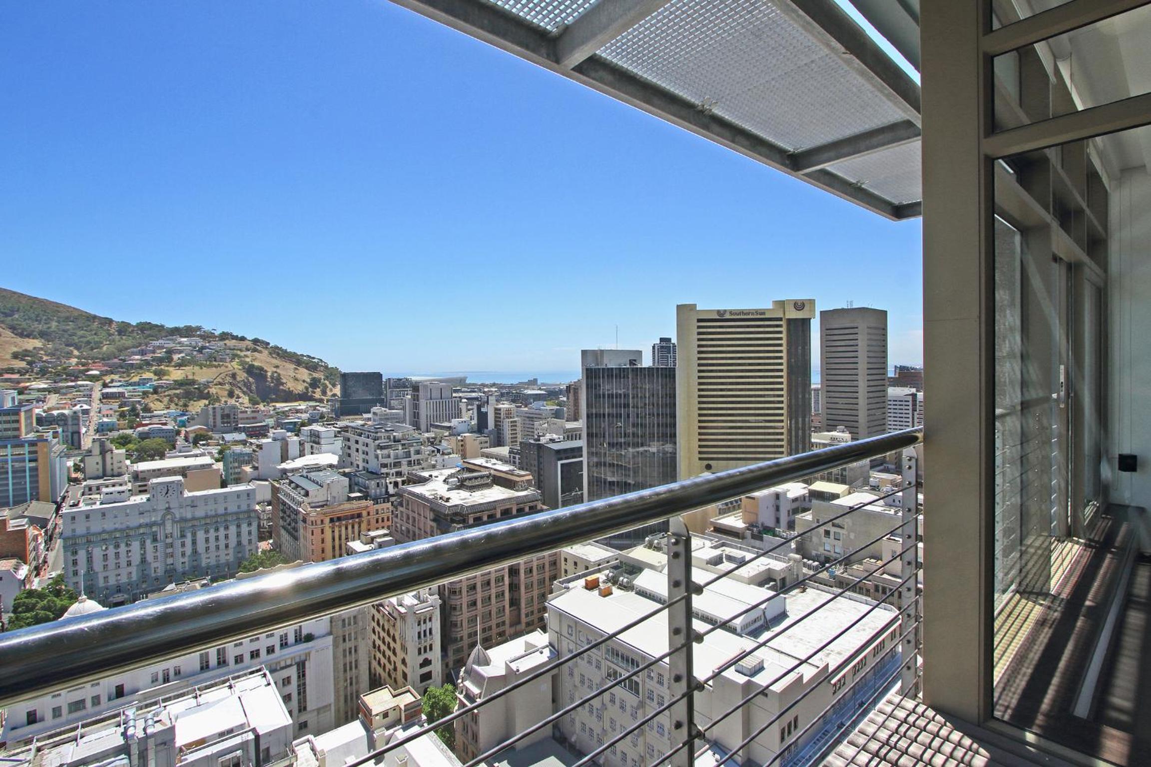 Penthouse Suite at Cartwrights Corner view 5