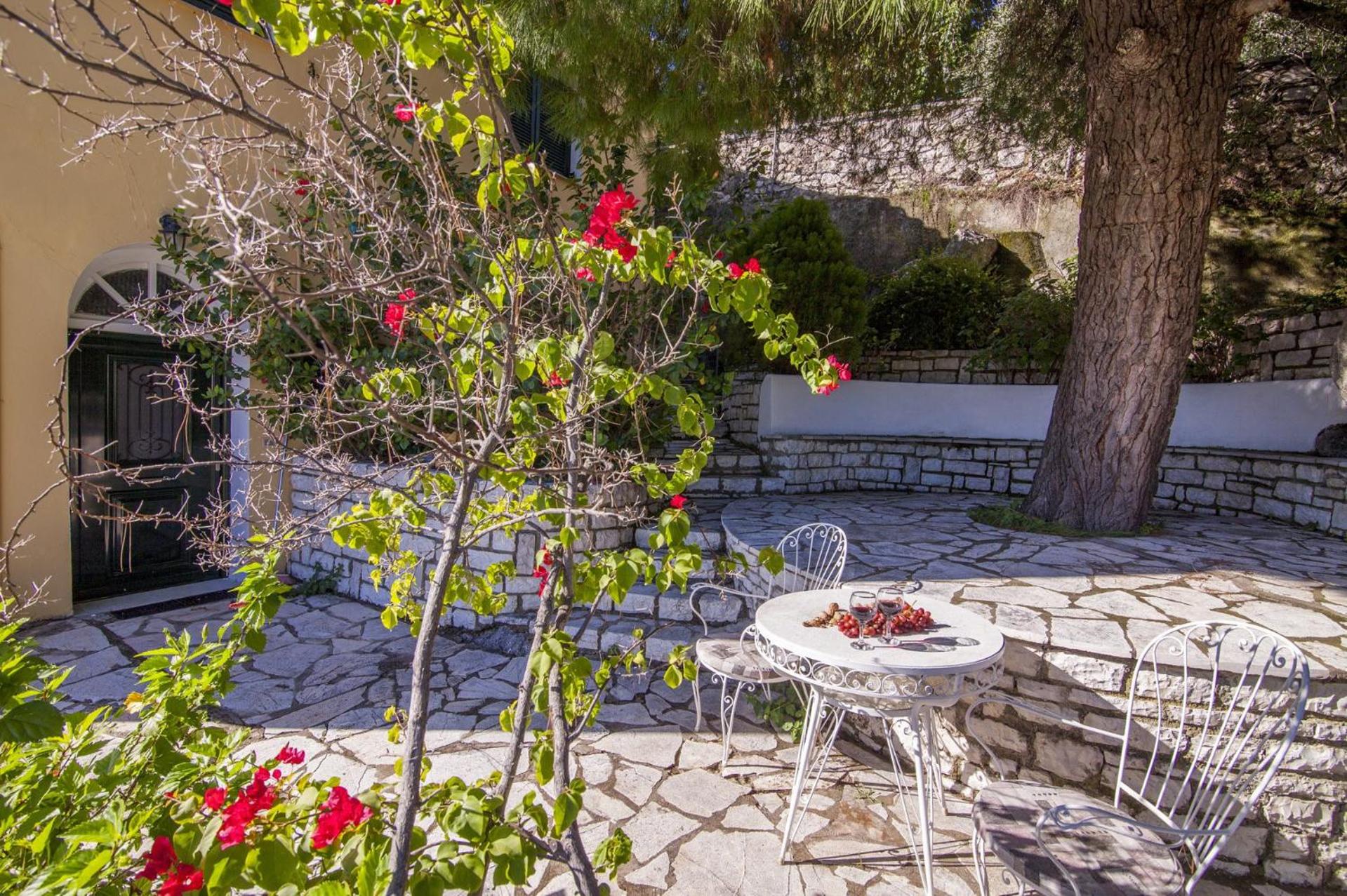 Villa Angela by Villa Plus