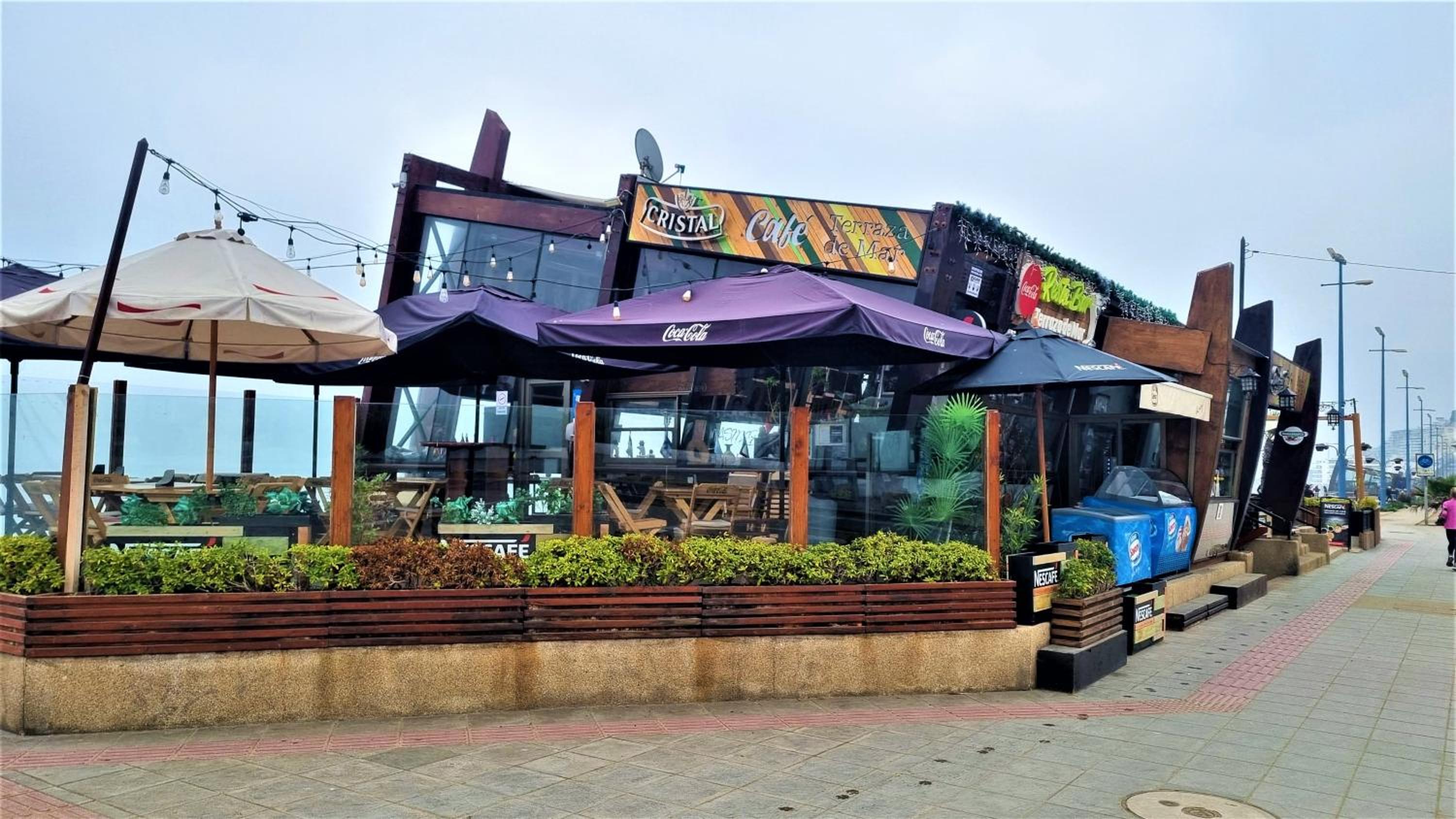 Familiar y renovado departamento a pasos de playa