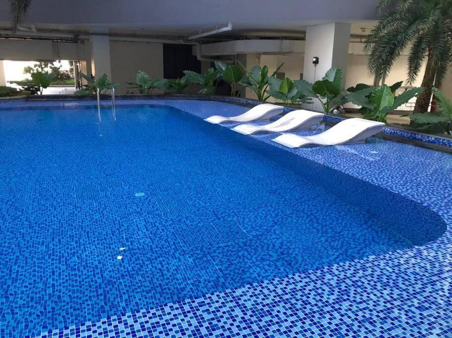 R&F Princess Cove by StayHere - 3BR with balcony