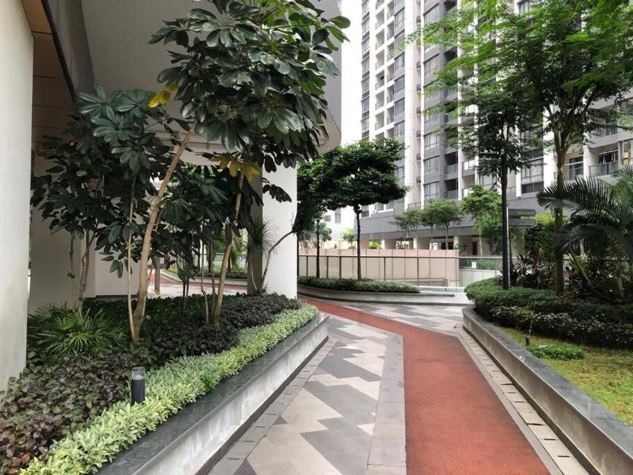 R&F Princess Cove by StayHere - 3BR with balcony