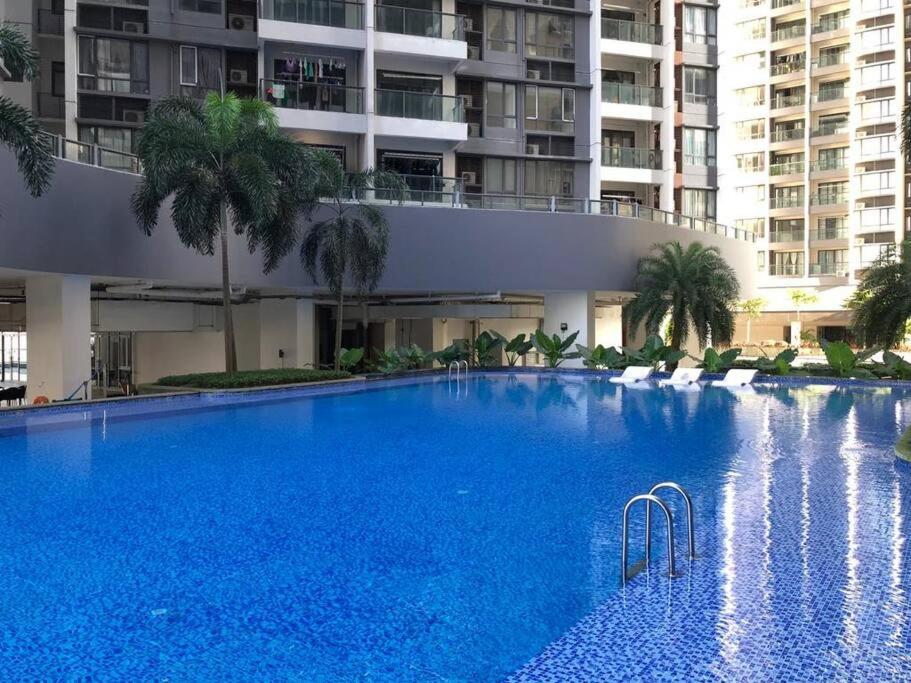 R&F Princess Cove by StayHere - 3BR with balcony