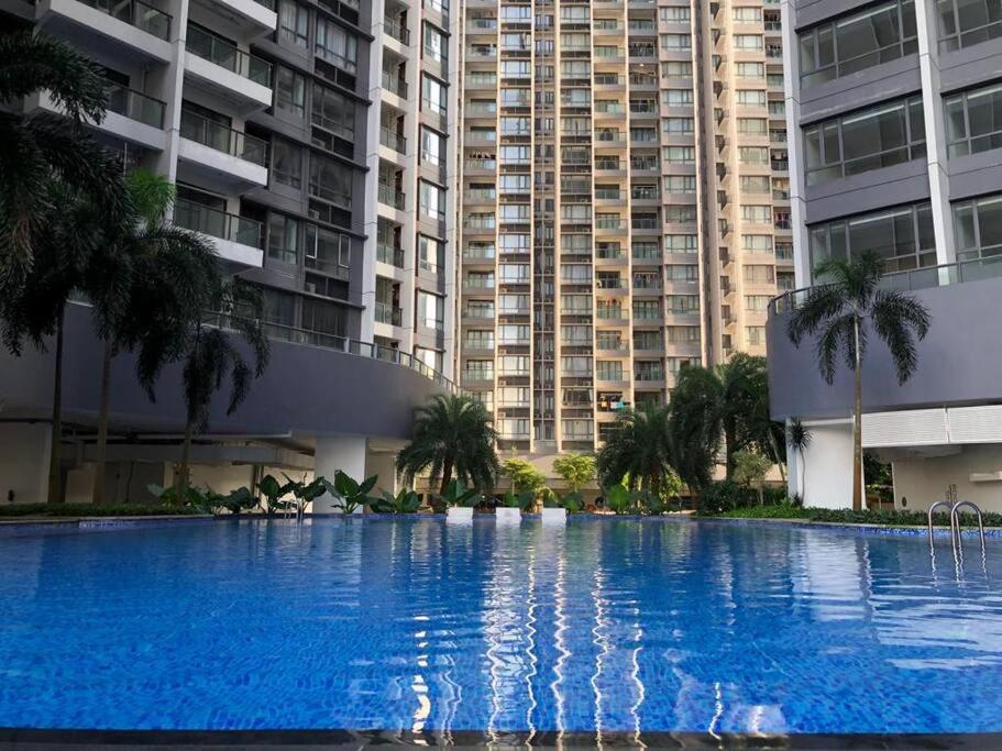 R&F Princess Cove by StayHere - 3BR with balcony