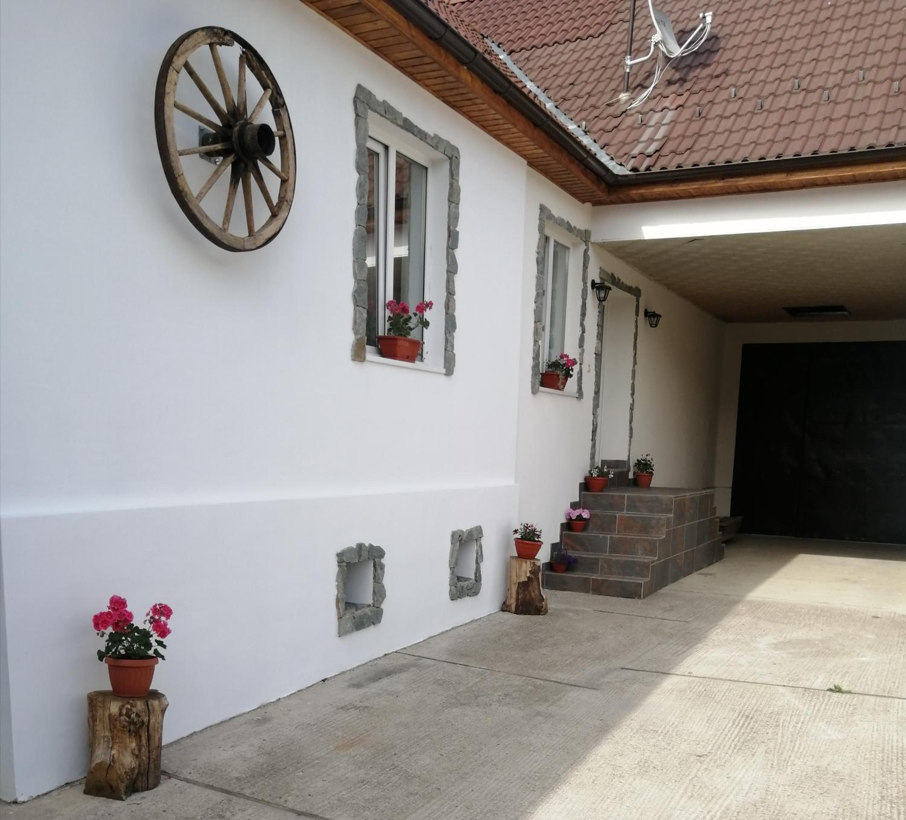 Photo 29