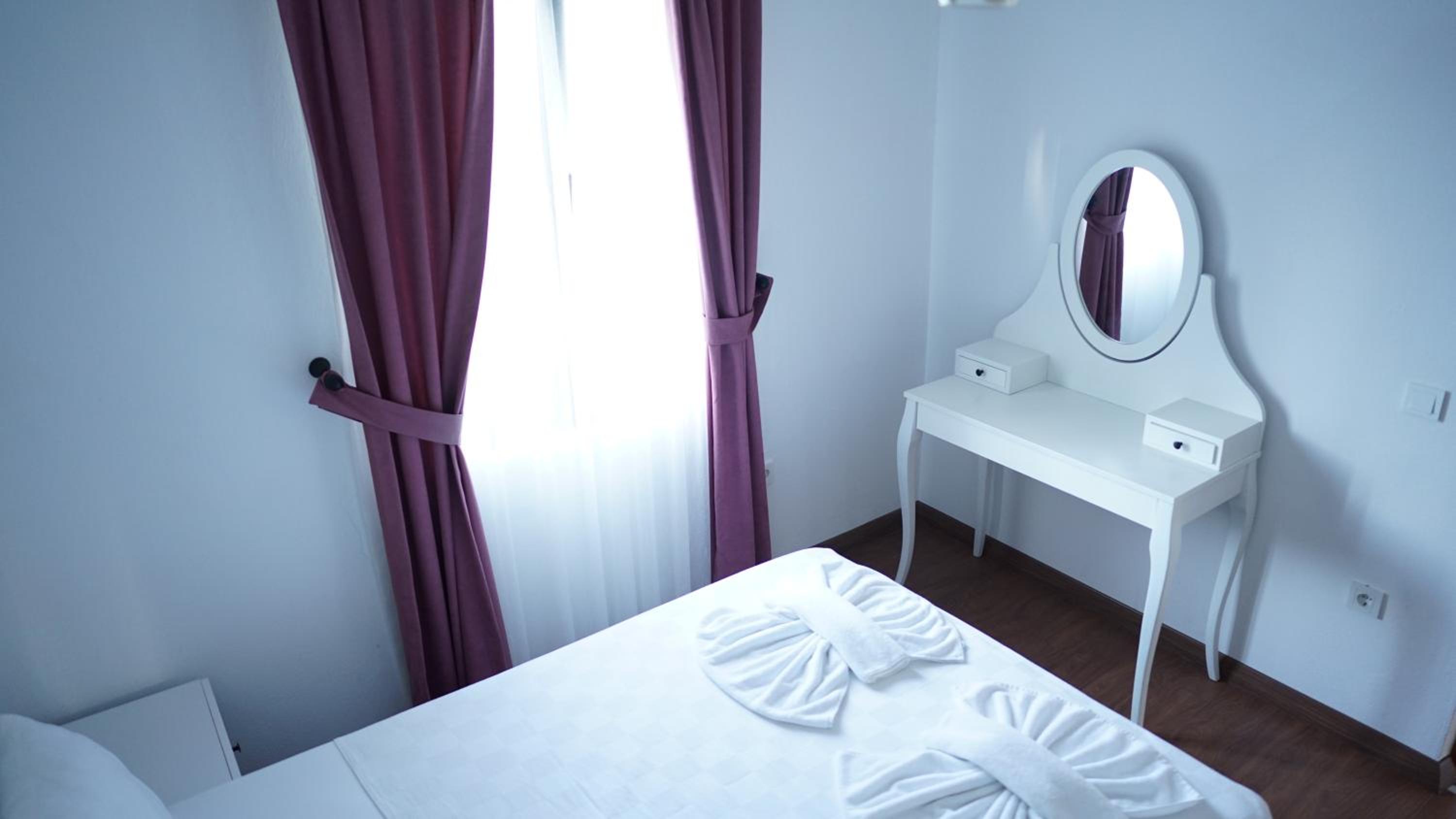 Karyada Hotel - Image 47