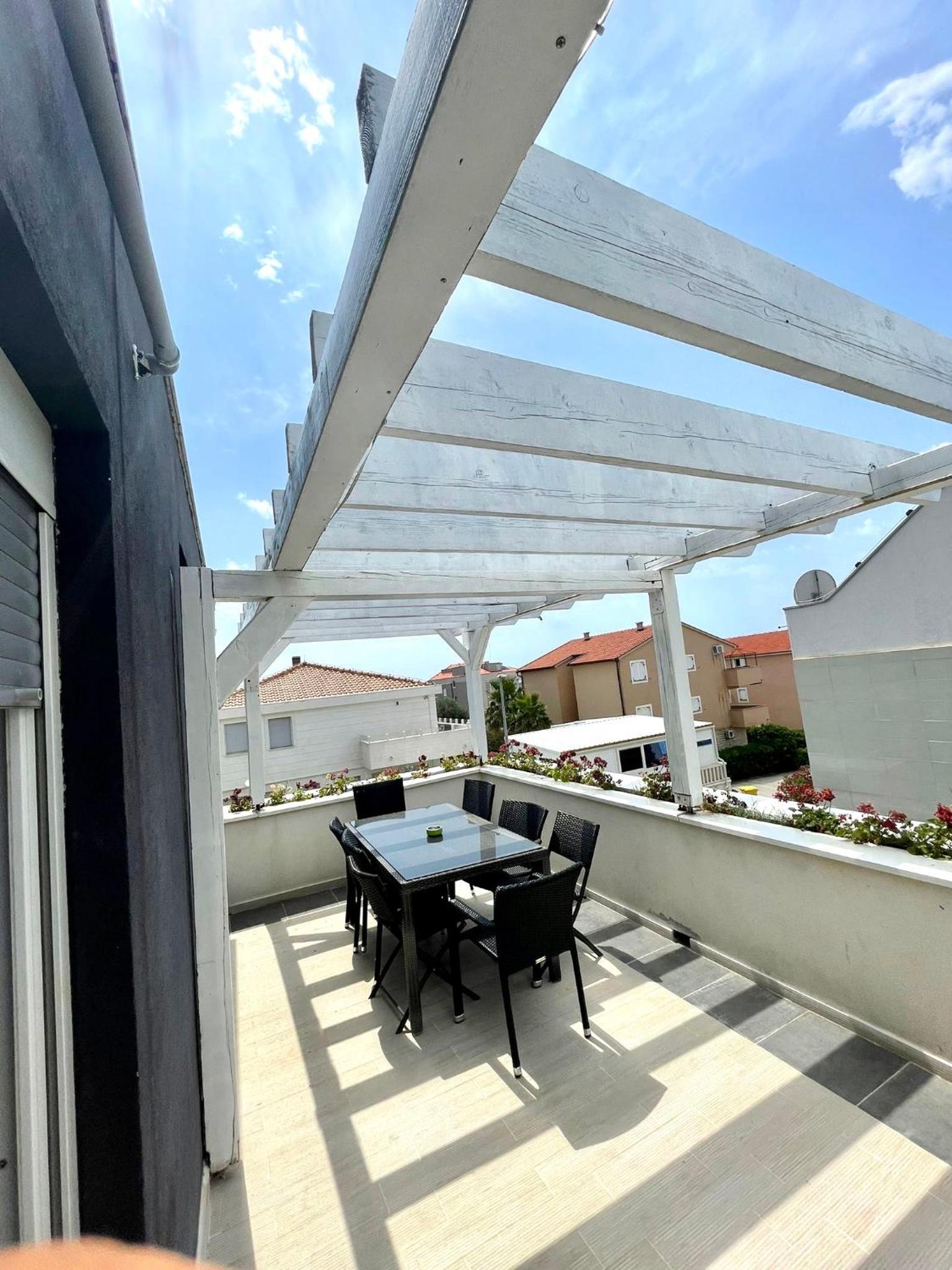 Vip Villa Tina view 2