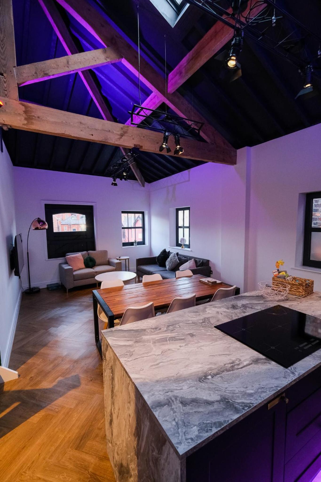 The Eden Warehouse - Green Apartment, sleeps 5 view 5
