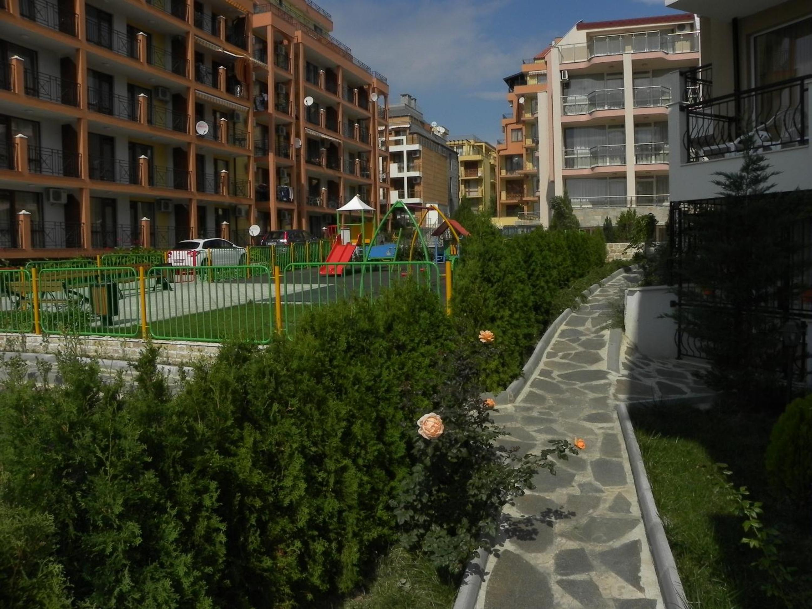Antorini Apartments