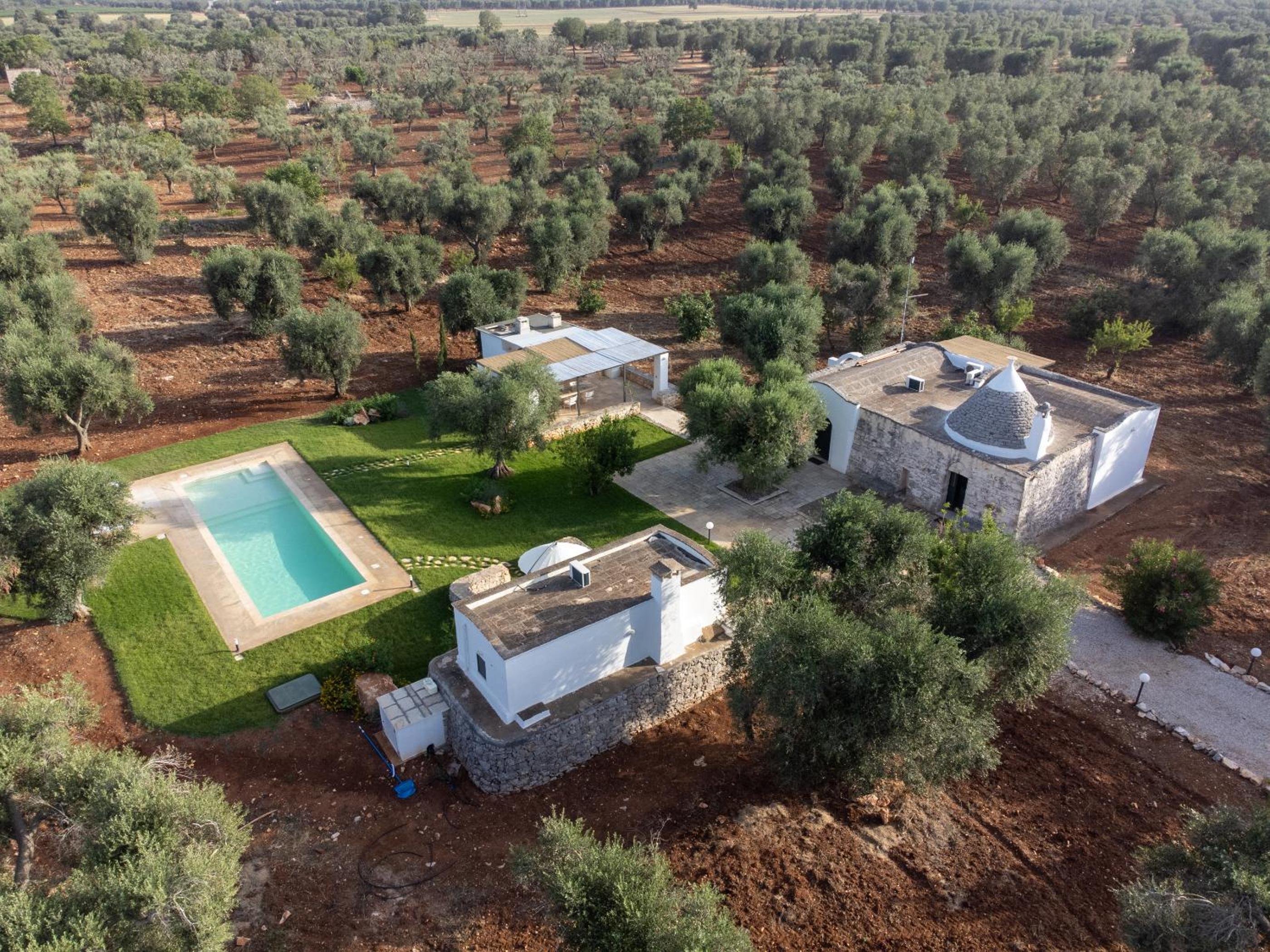 Trullo Maria Teresa view 3