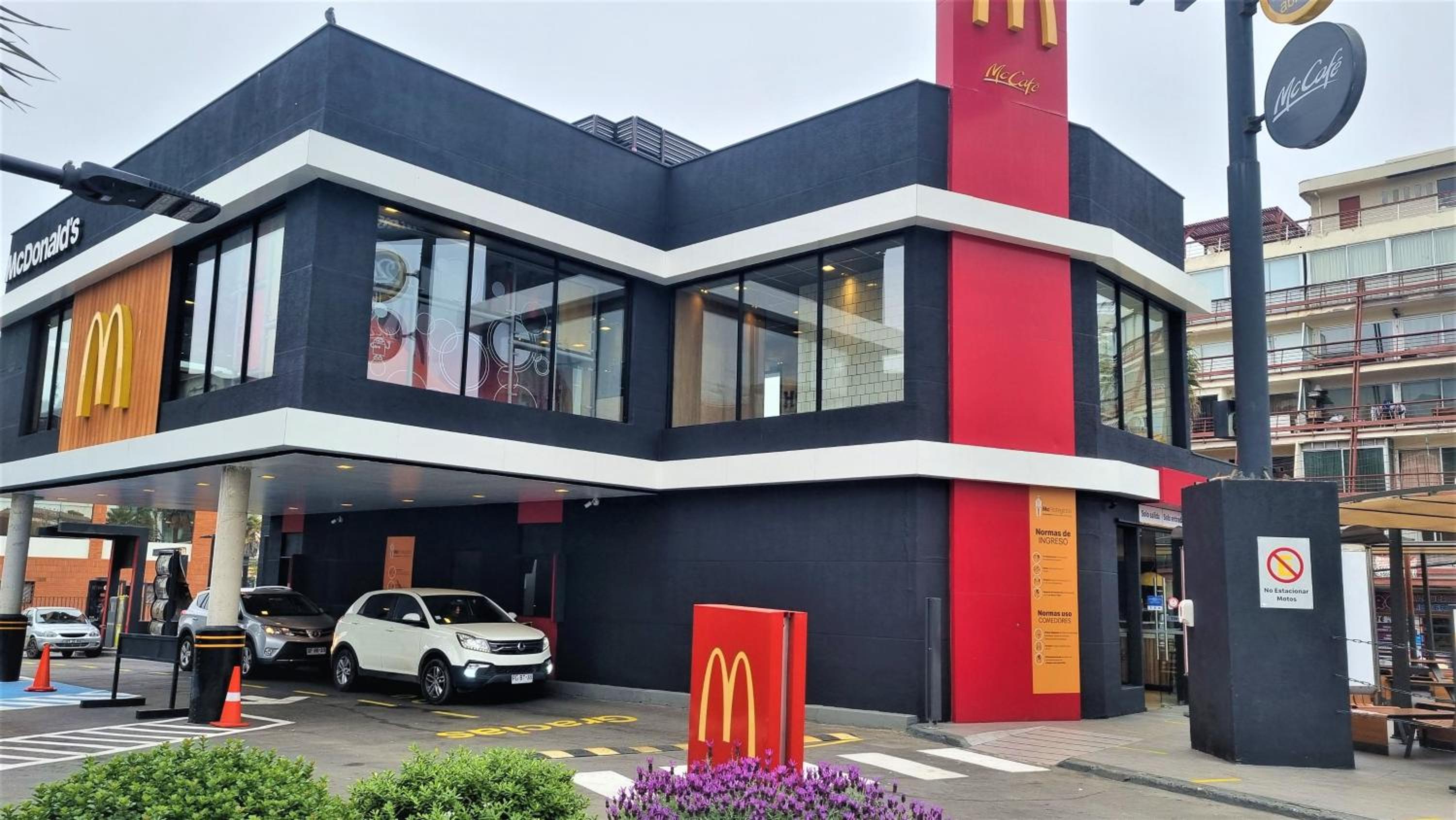 Familiar y renovado departamento a pasos de playa
