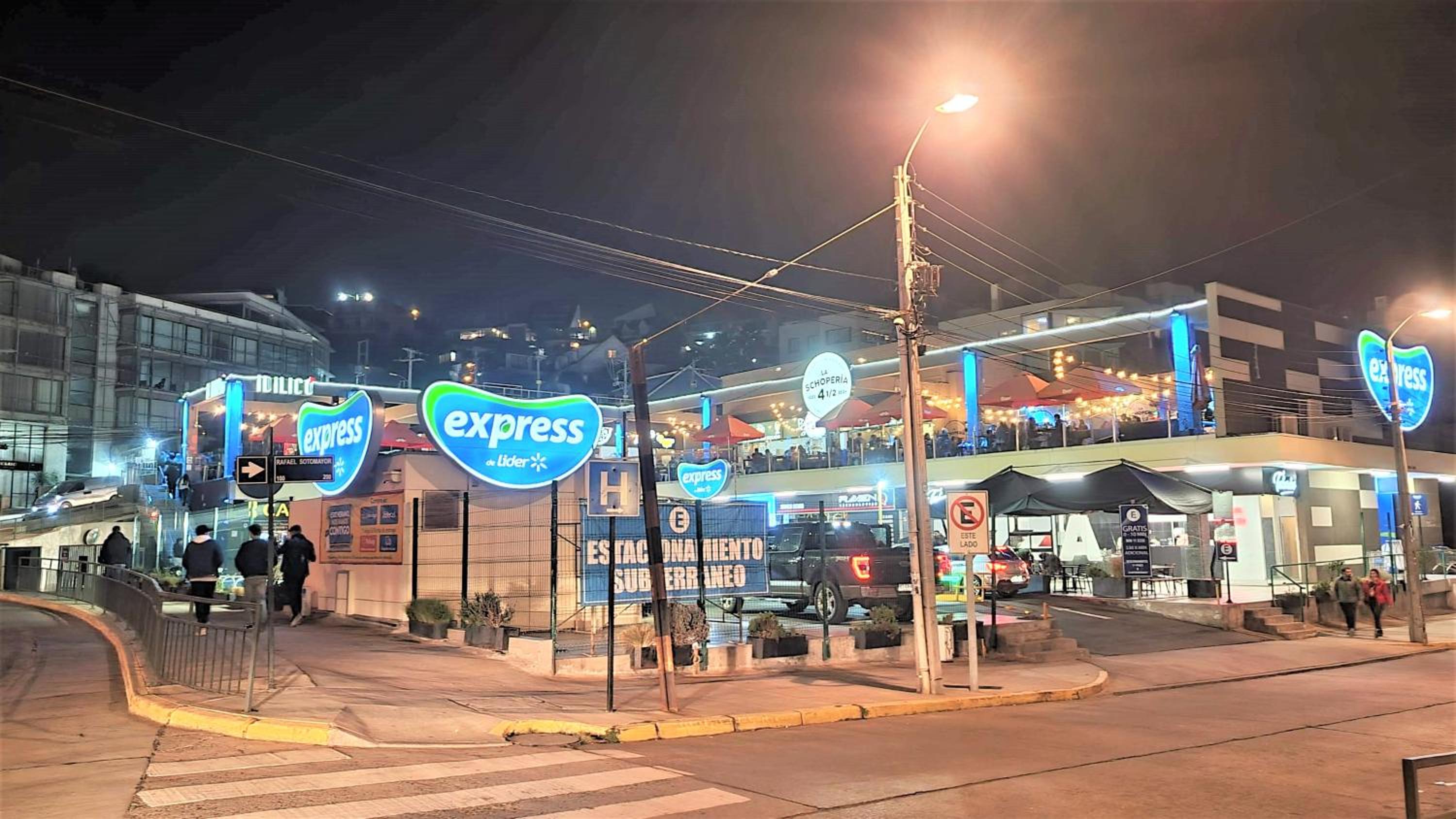 Familiar y renovado departamento a pasos de playa