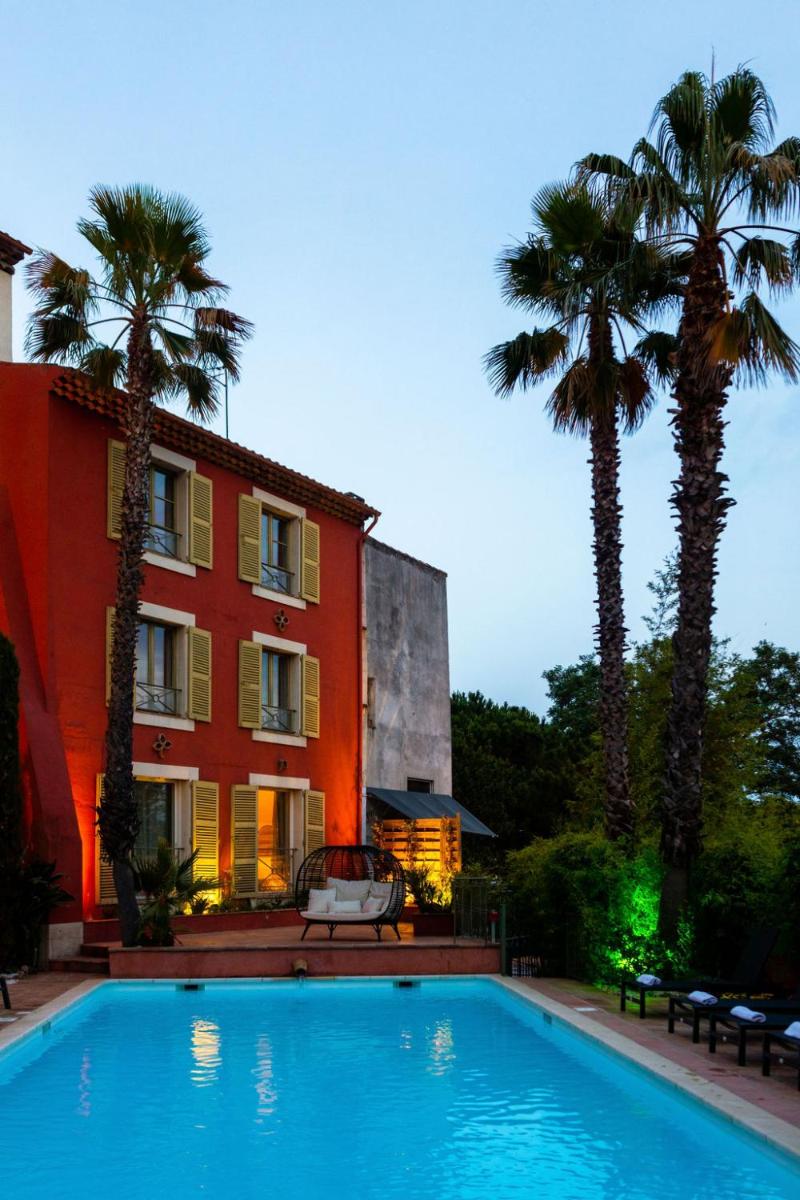 hotel building