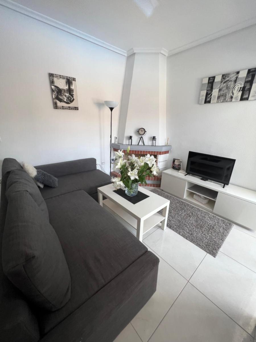 Modern apartment in Punta Prima photo 3