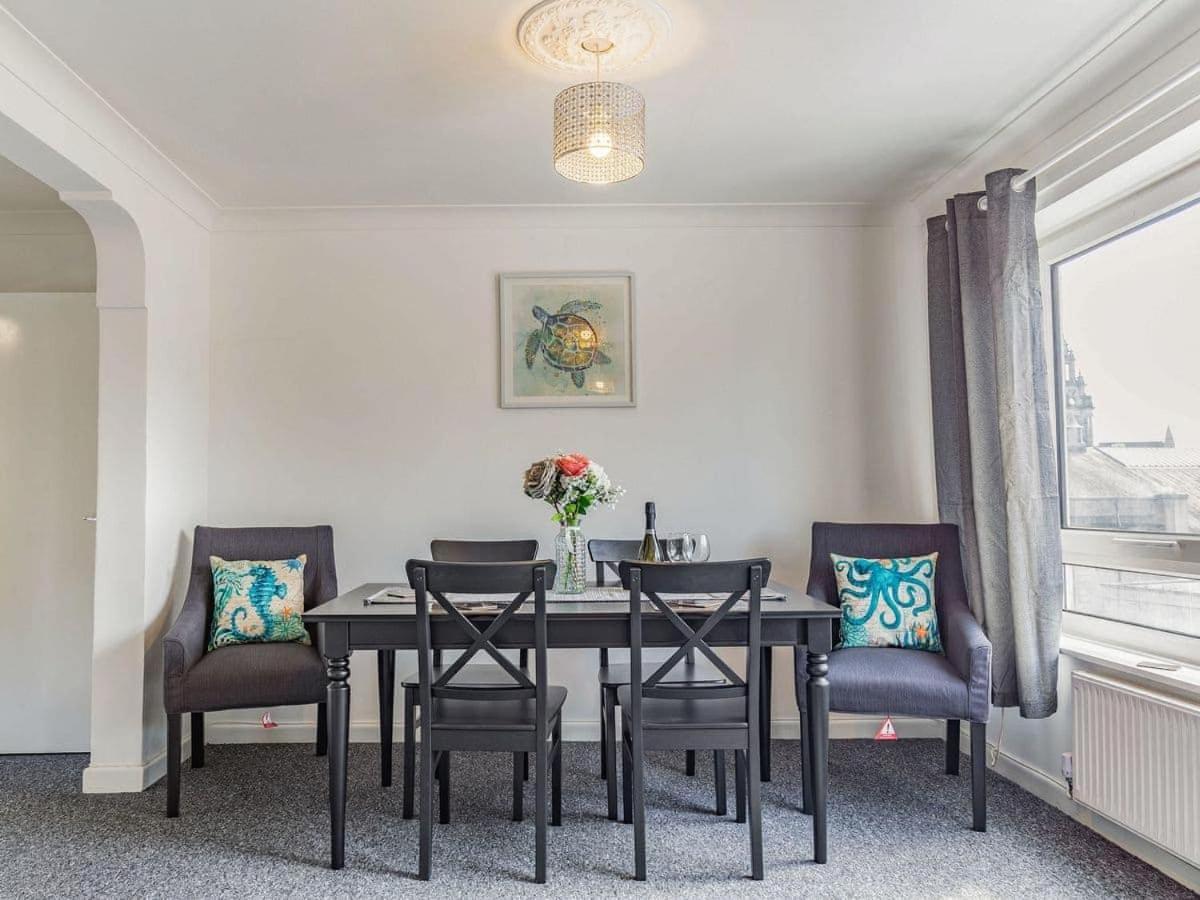 Lovely Magnolia Apartment 6 single beds
