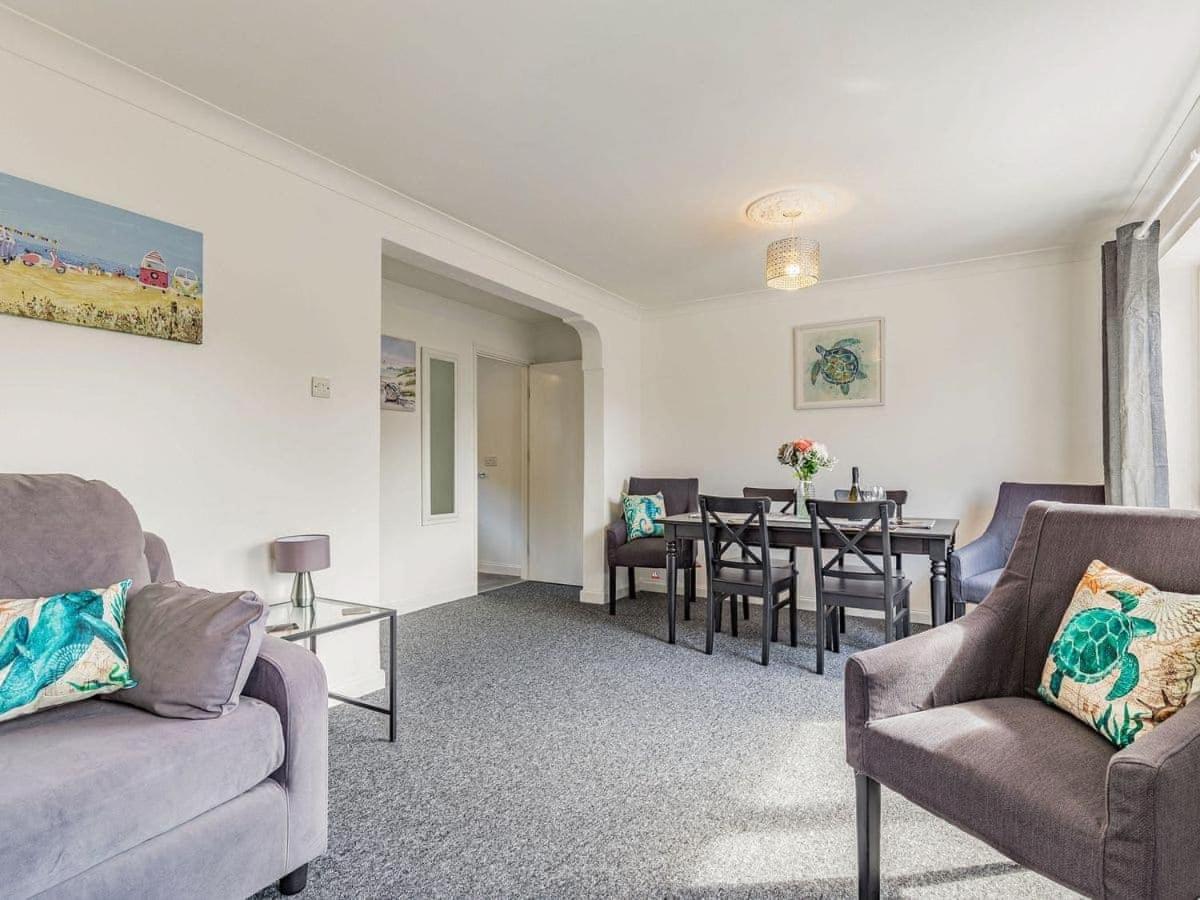 Lovely Magnolia Apartment 6 single beds