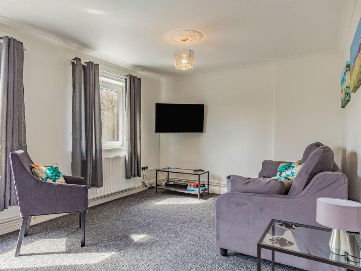Lovely Magnolia Apartment 6 single beds
