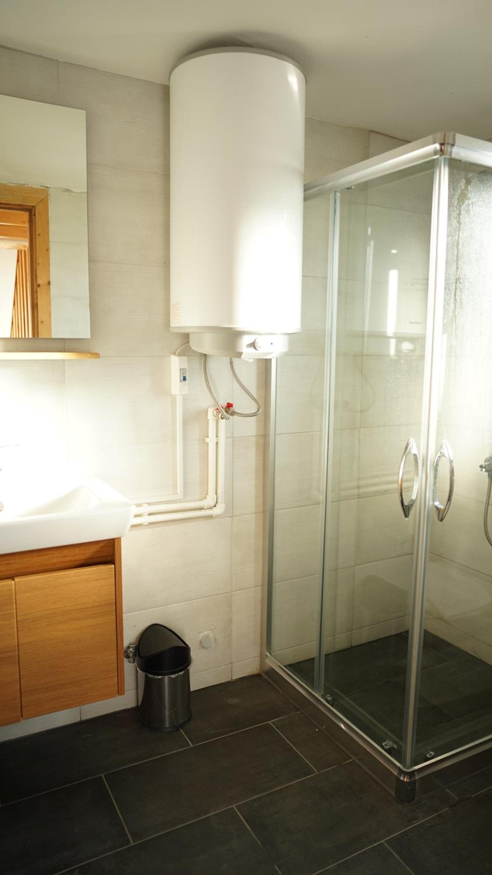 Karyada Hotel - Image 103