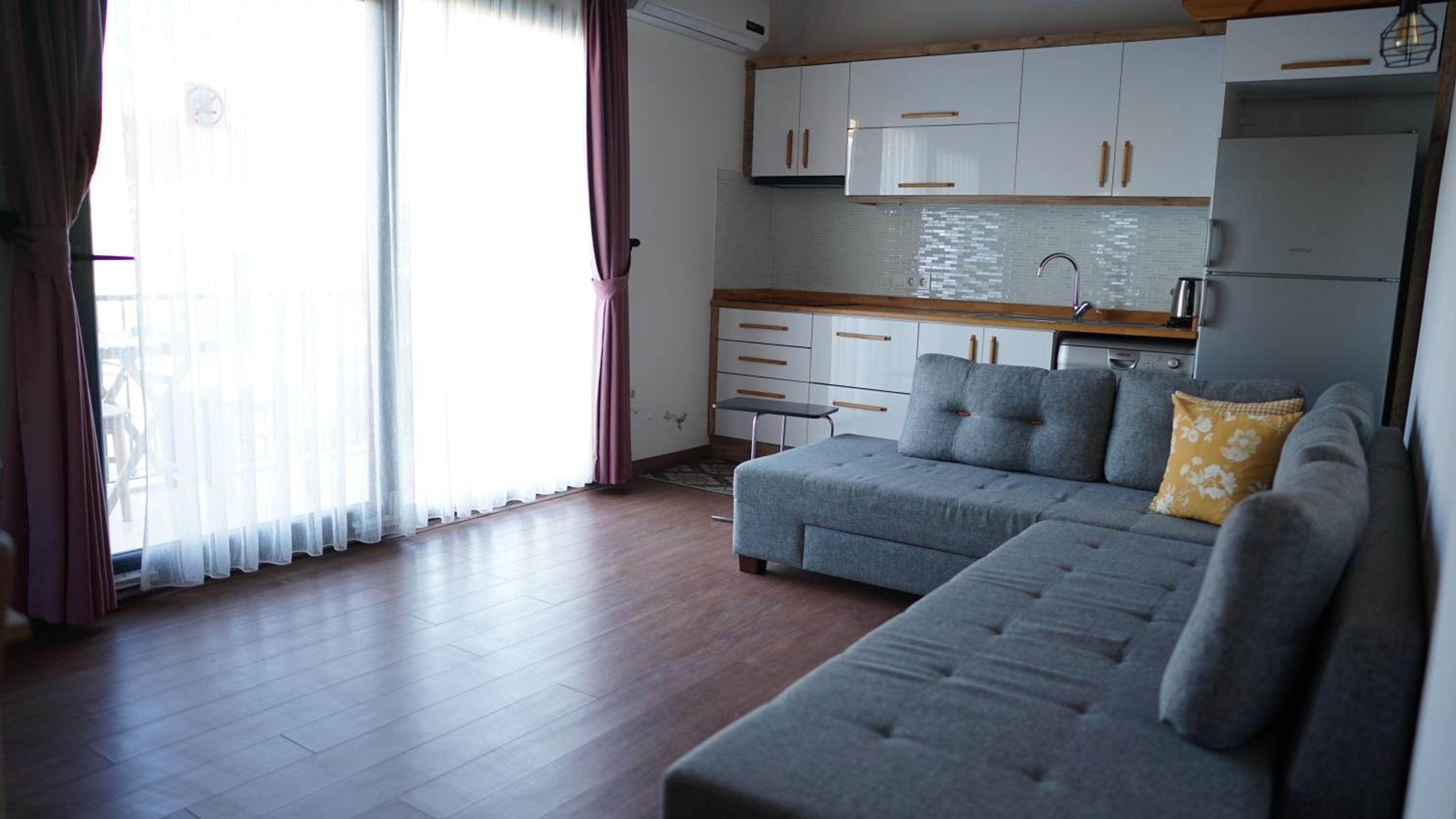 Karyada Hotel - Image 18