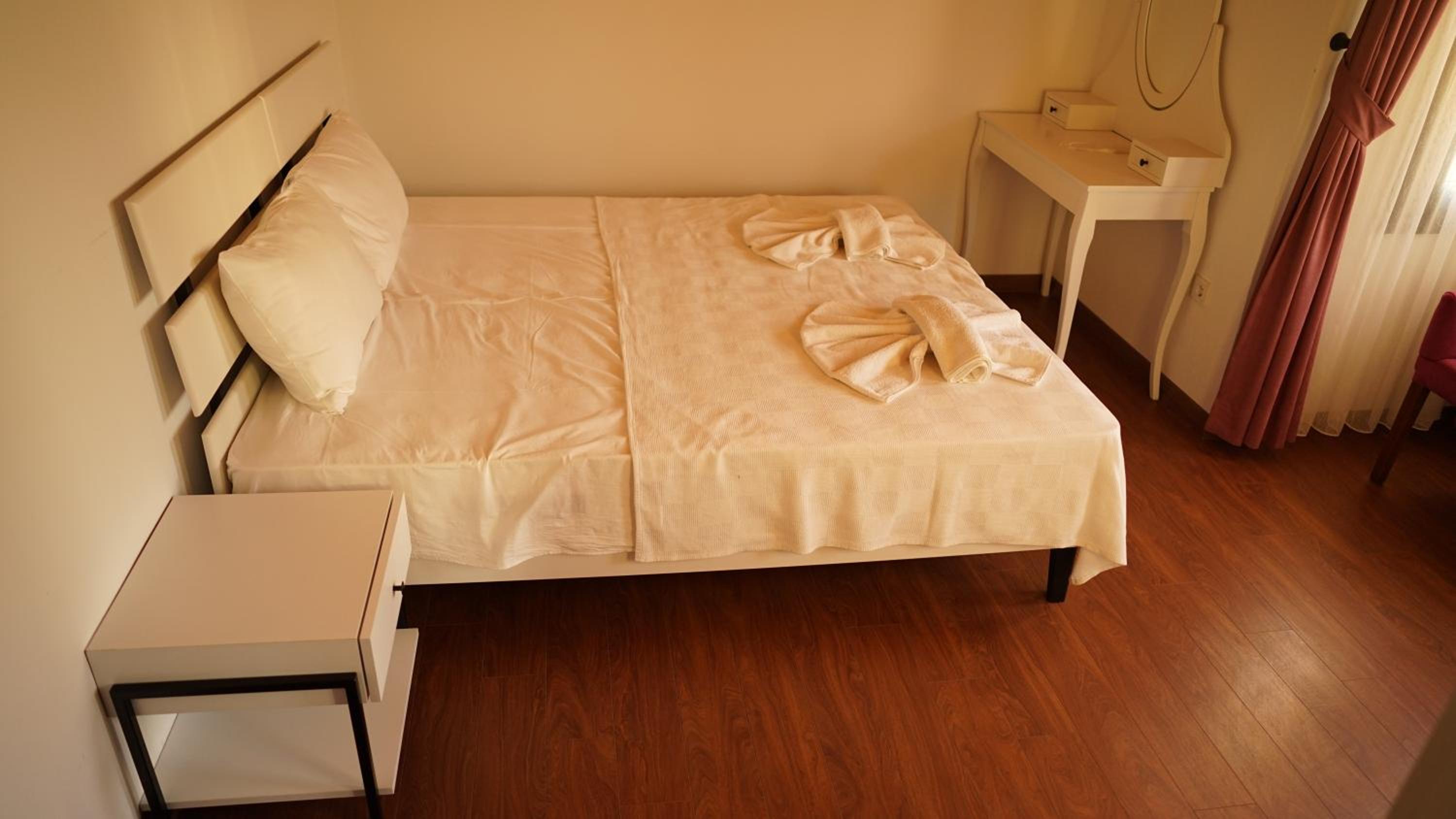 Karyada Hotel - Image 16