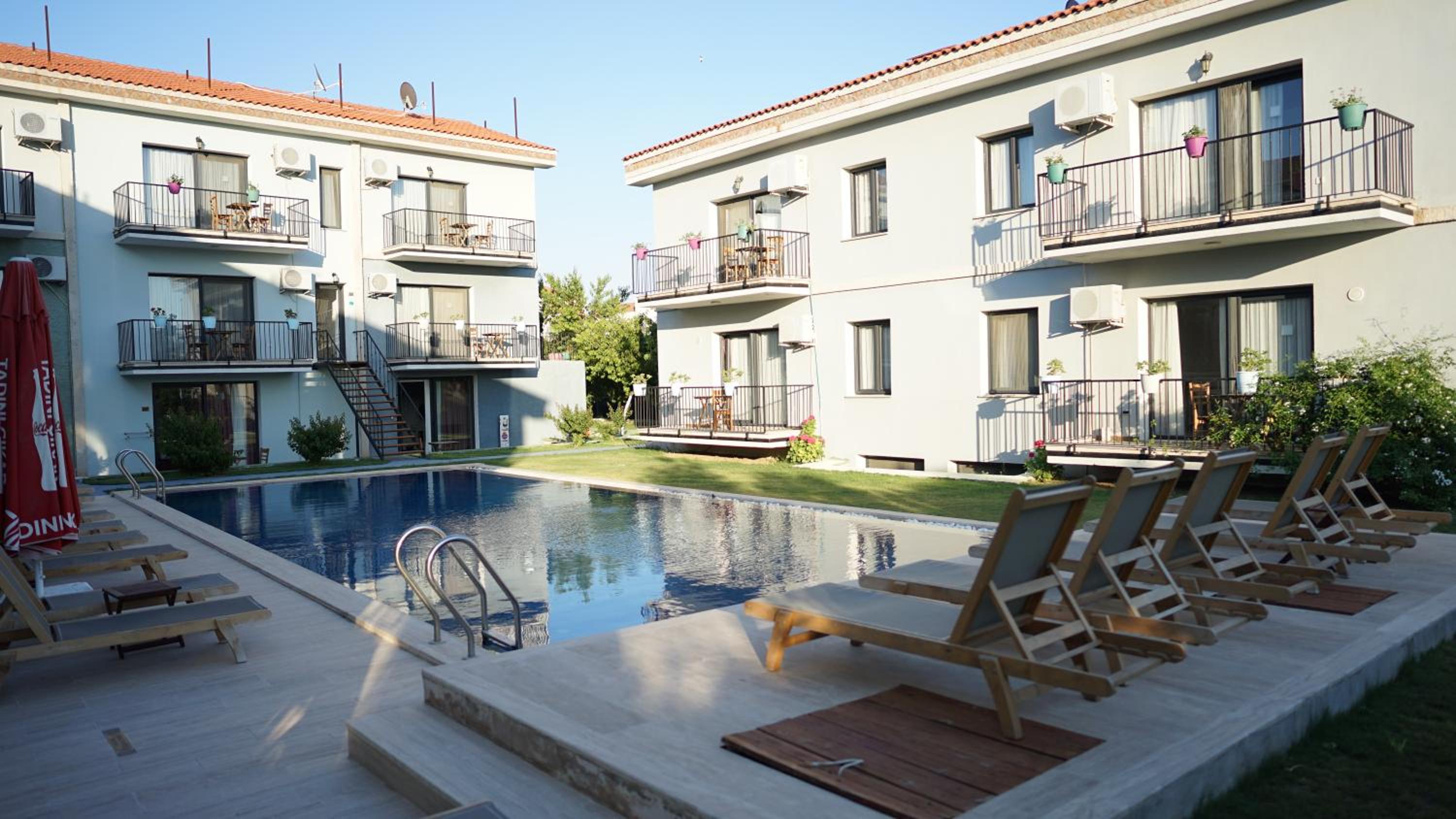 Karyada Hotel - Image 126