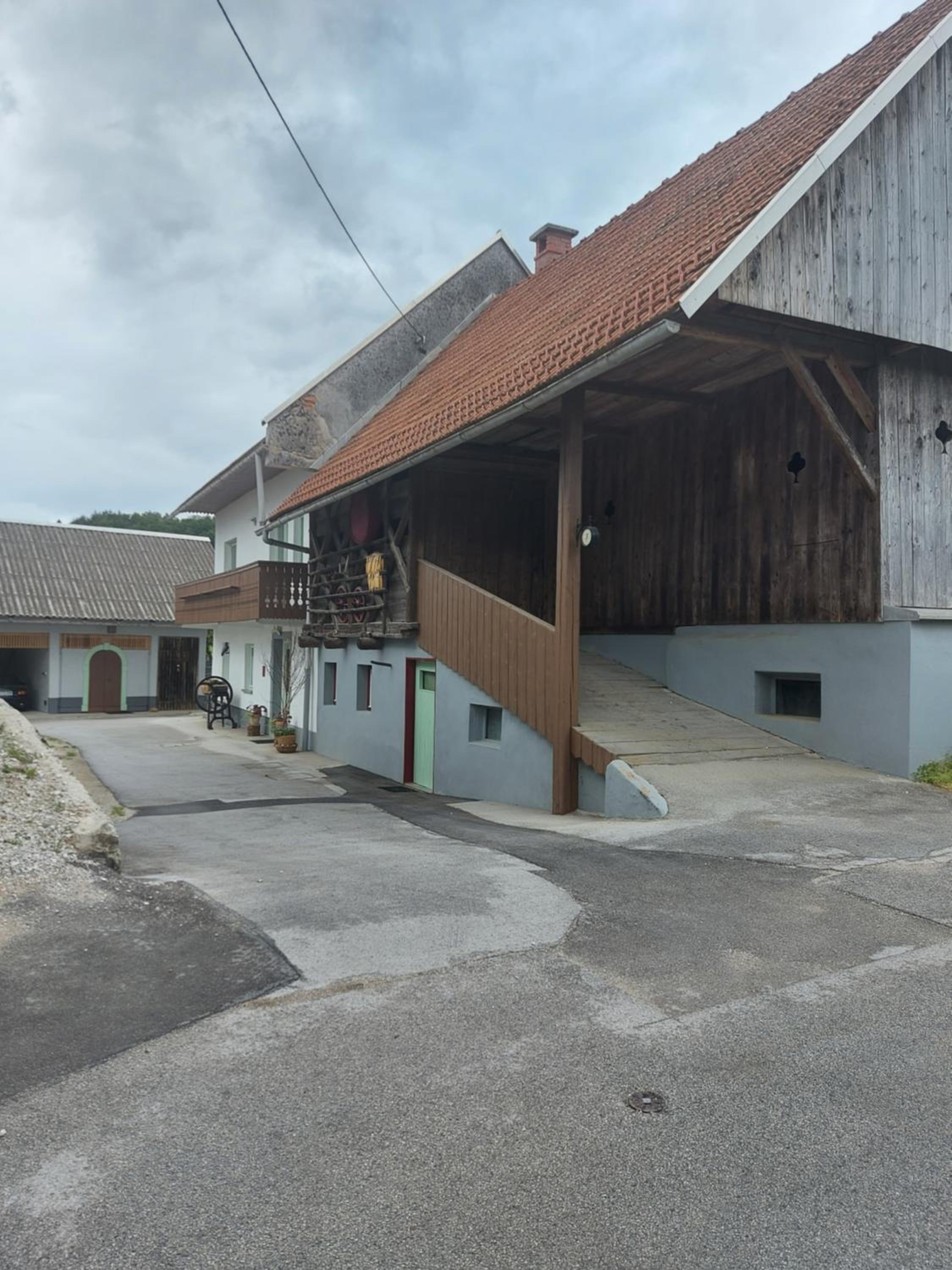 Pr' Šovarjo view 3