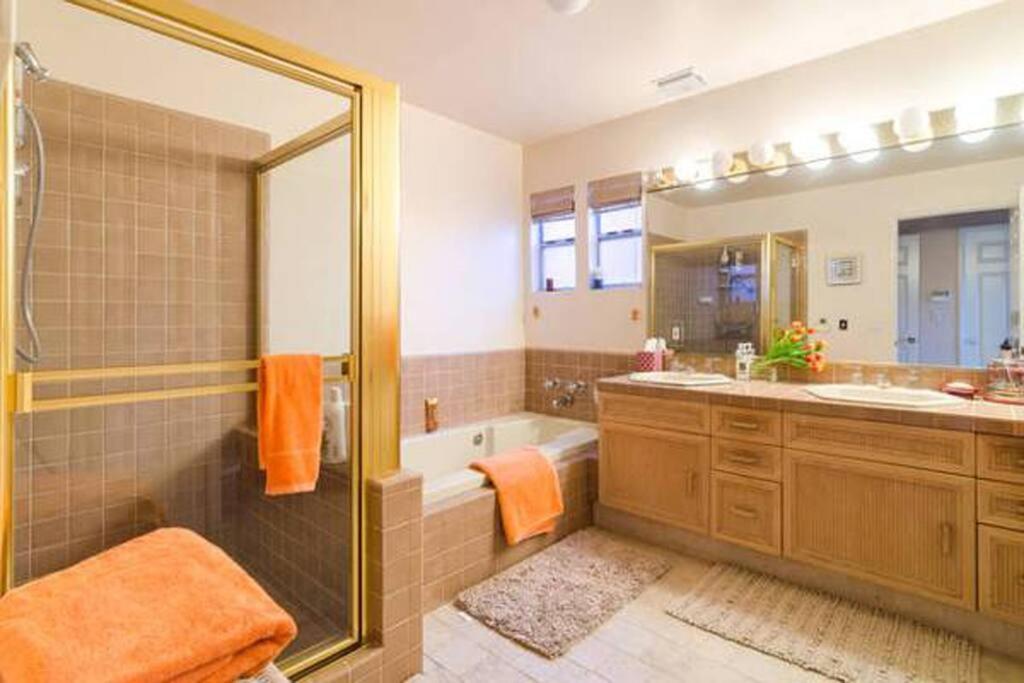 Los Angeles Vacations - Villa 3 bedrooms on Venice Beach Canal. - Property Image 50