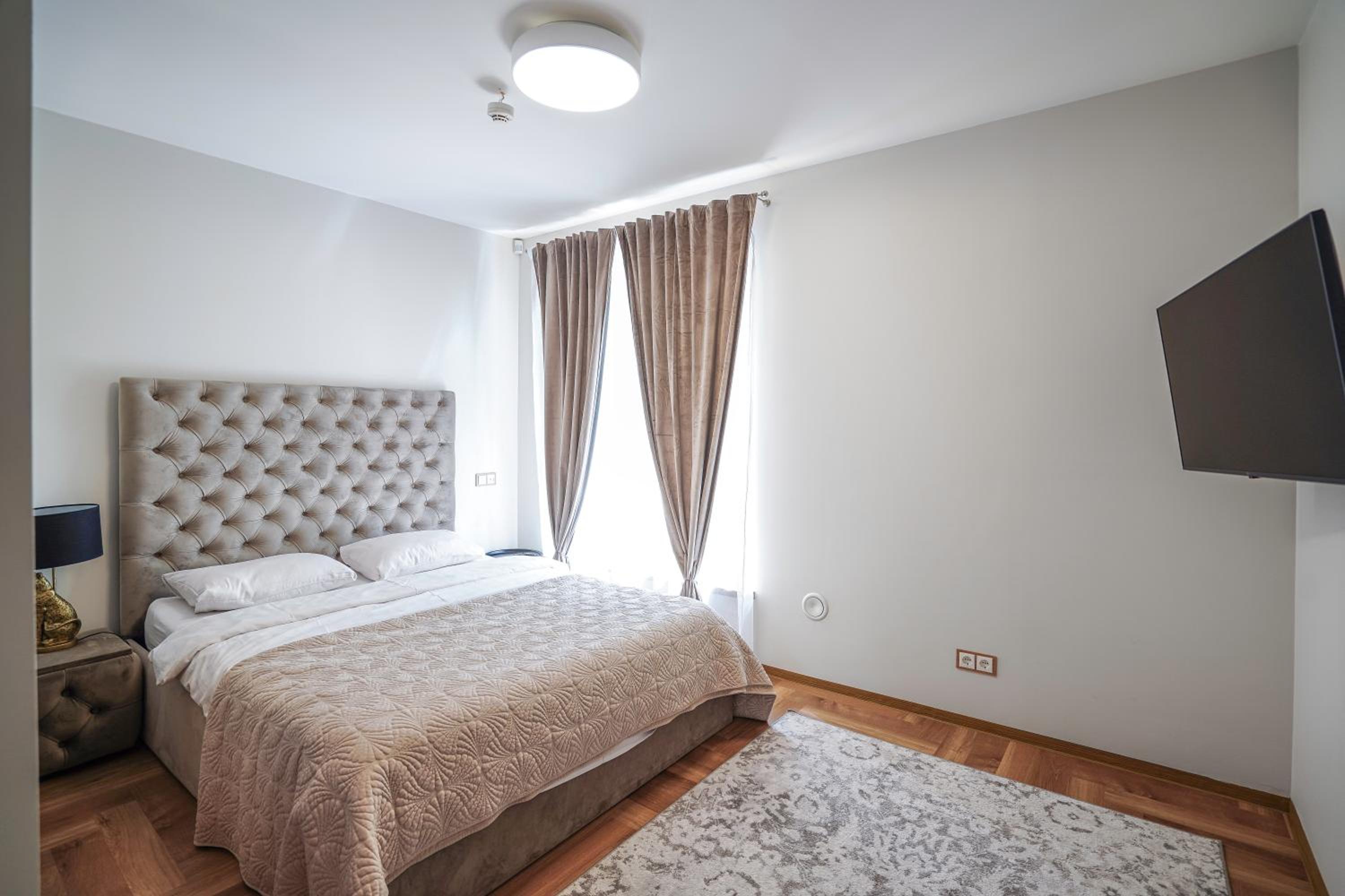 Exclusive OldNew apartments in city center view 5