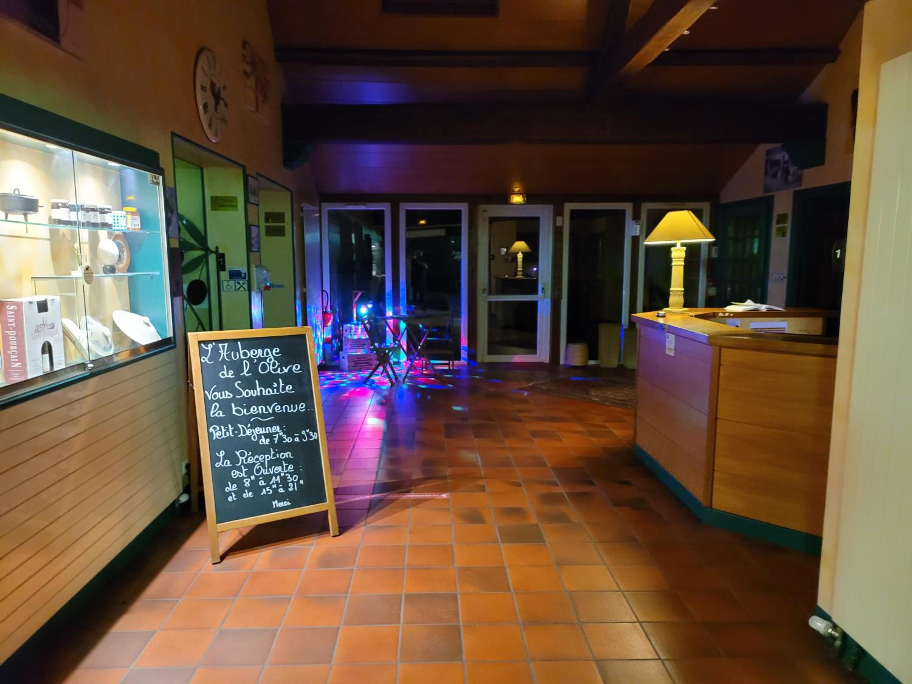 restaurant