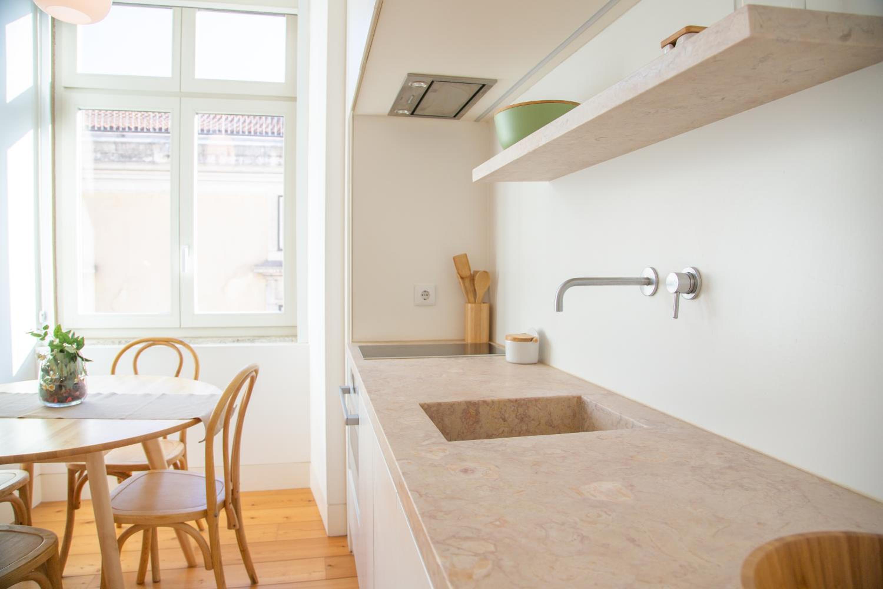 Arsenal 108, Design Apartments - NEW Light Downtown Chiado and River view 5