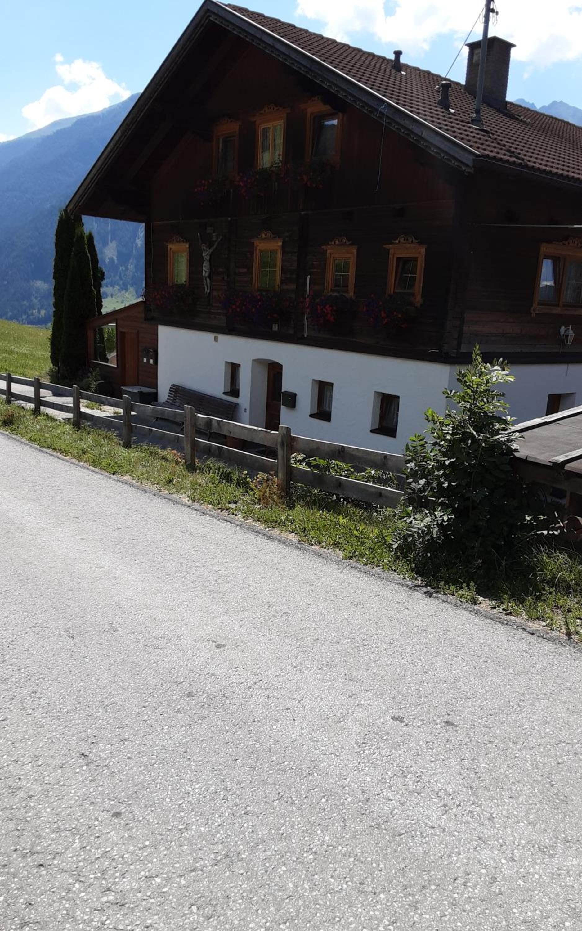 Photo 6