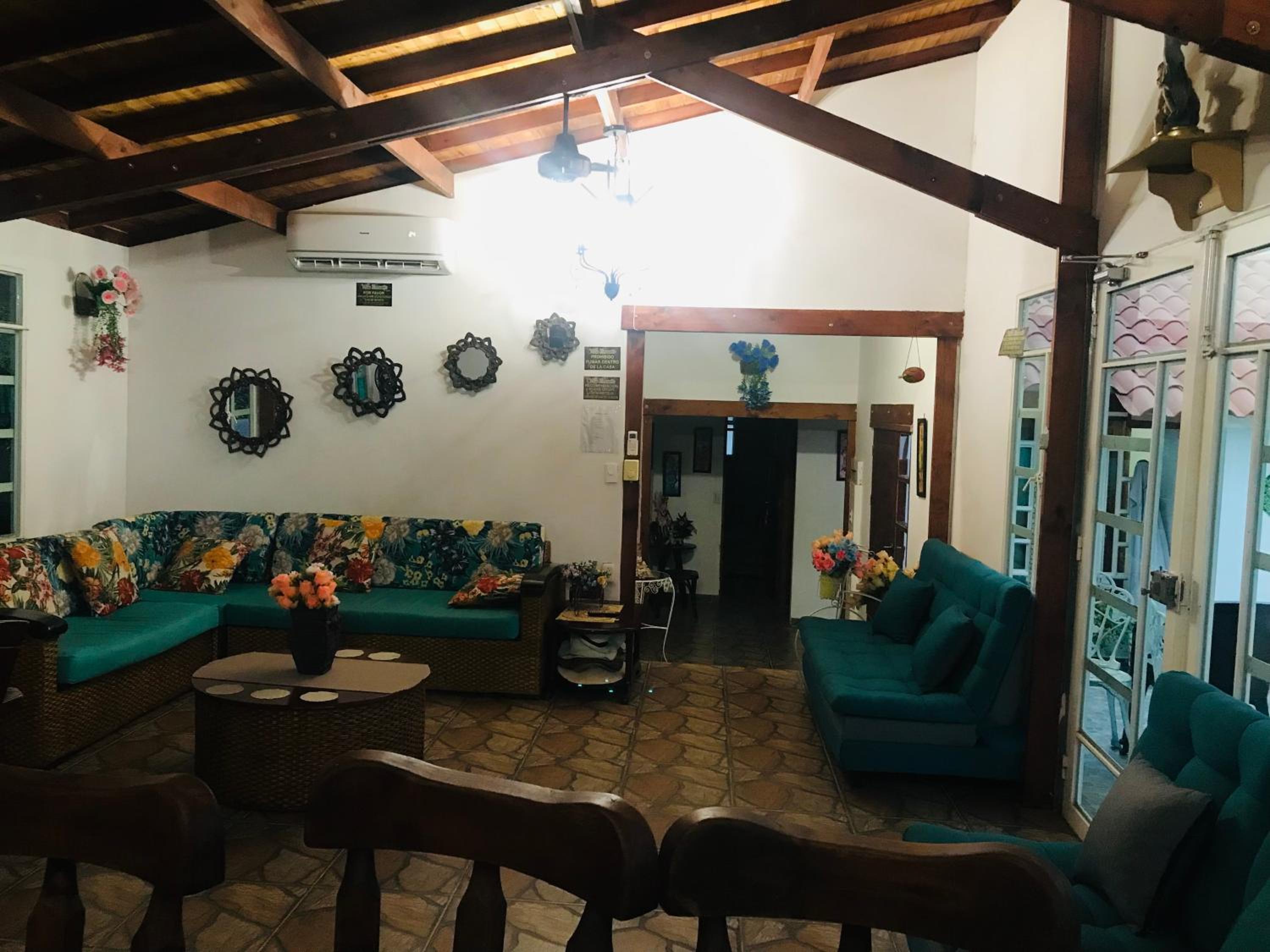 Hermosa Casa de campo grande con aire acon,wifi,piscina,billar !villa ensueño !