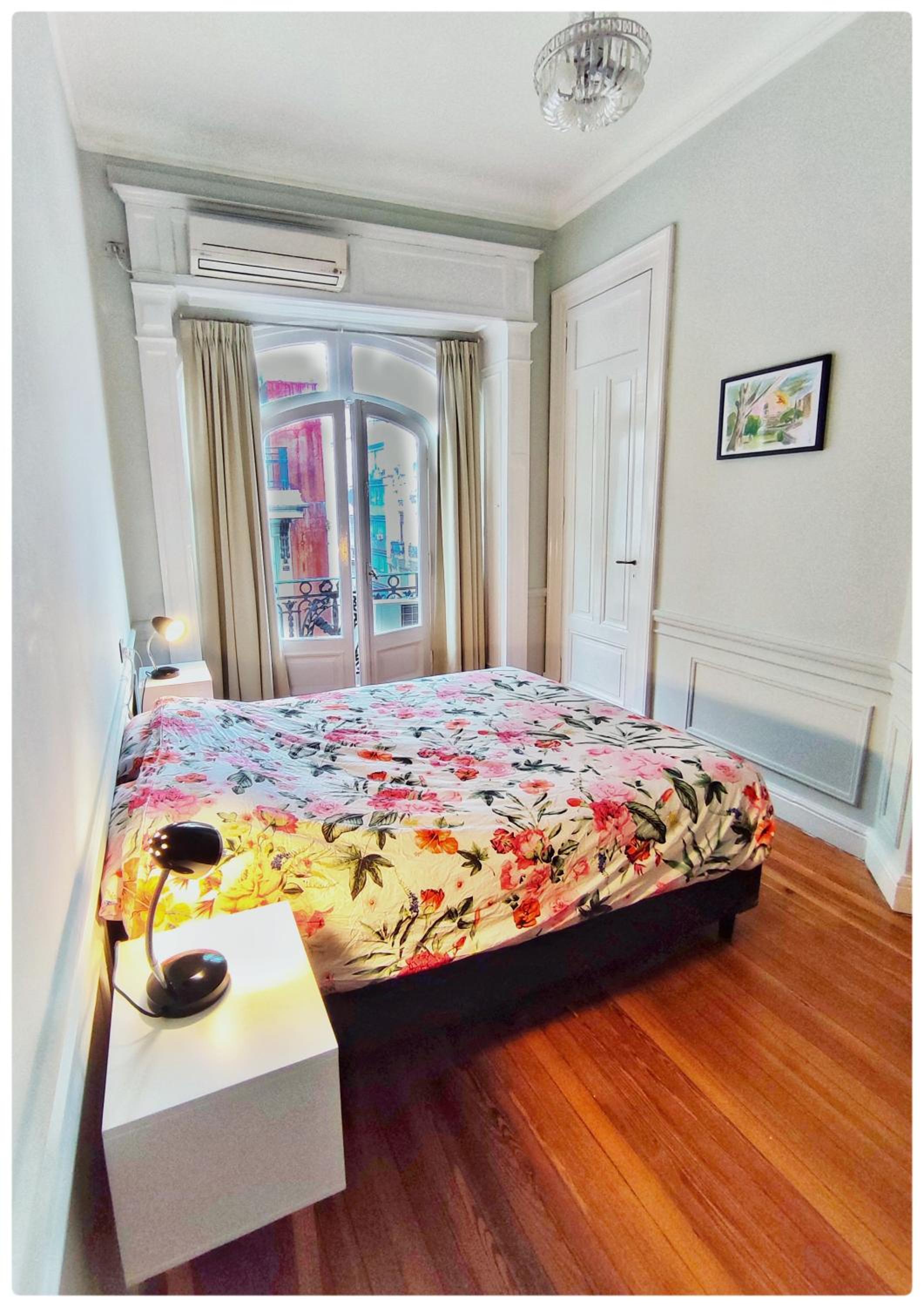 Casa Dante, no cash payments