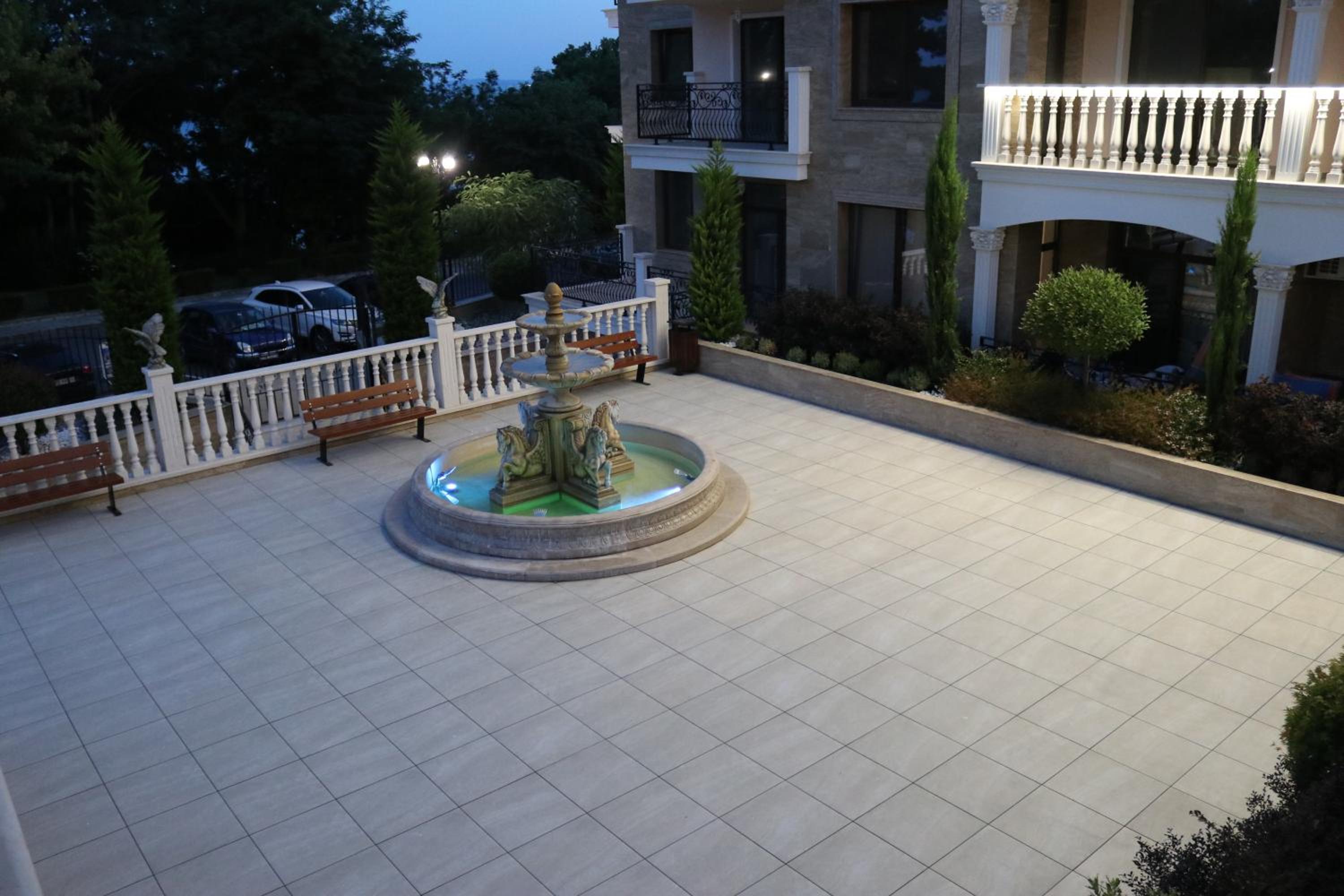 Valencia Gardens Luxury Studios