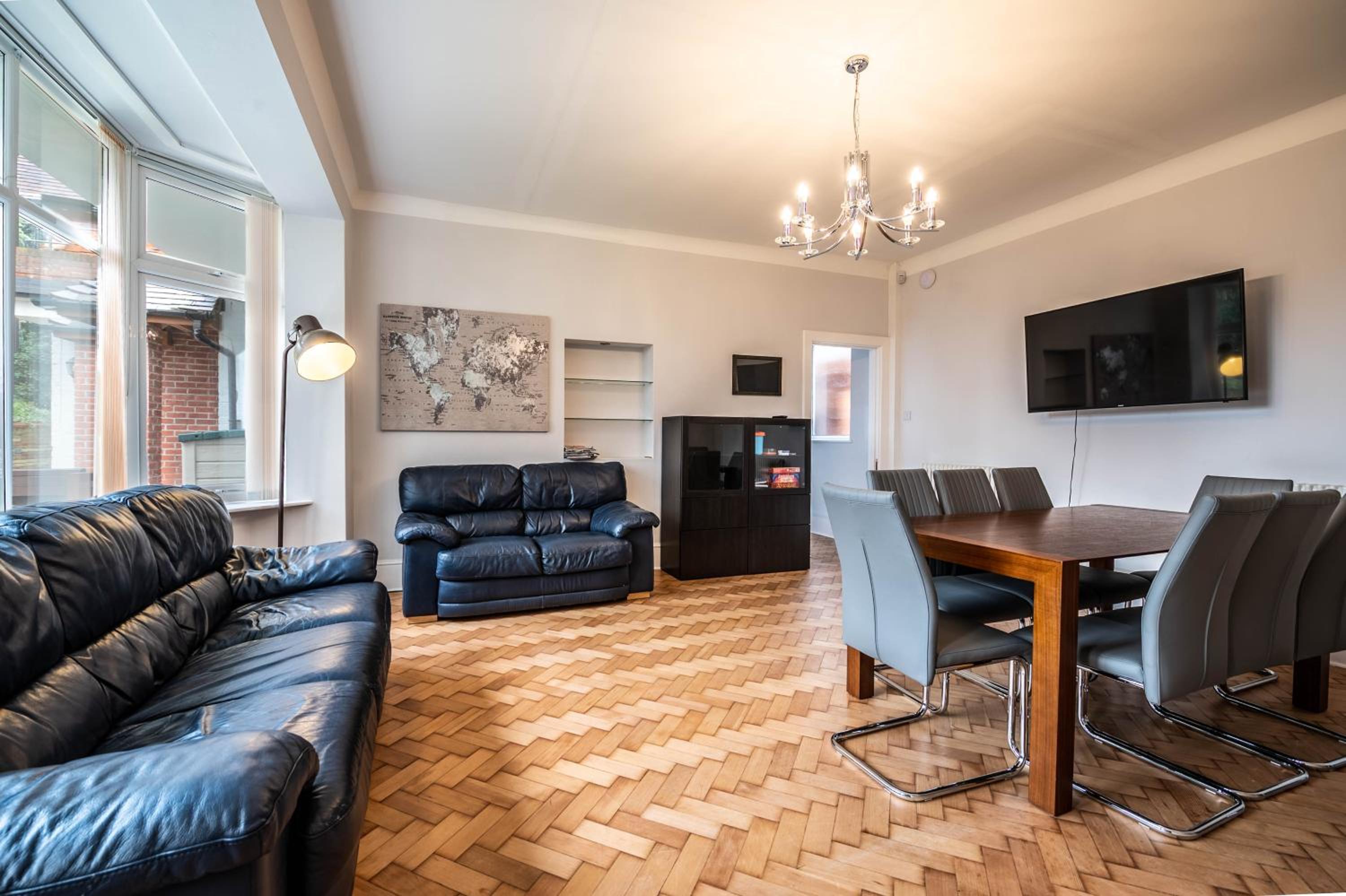 The Manor - Large Luxury home in Bournemouth - Sleeps 12+ view 5