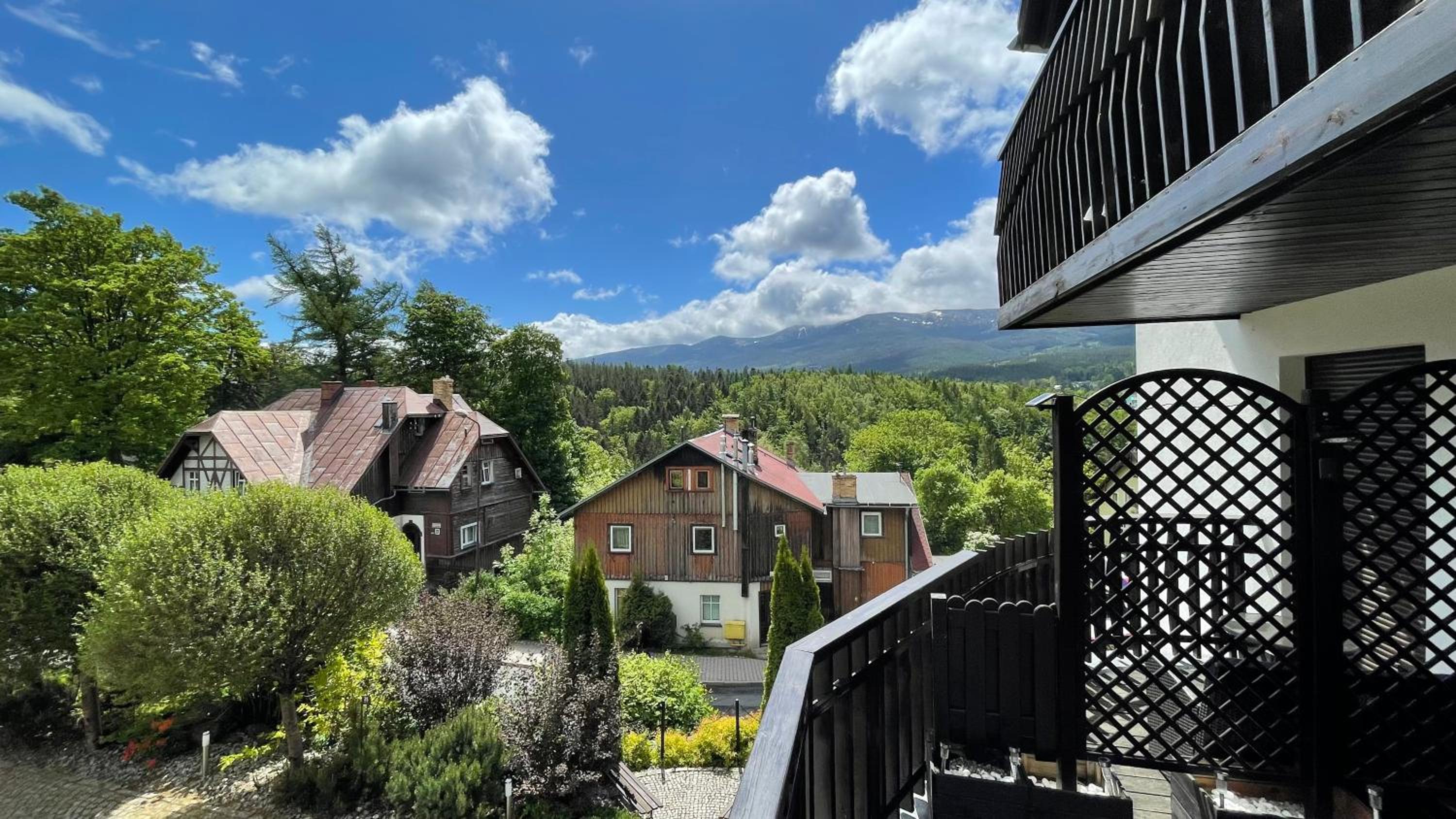 Dziki Apartament Panorama Gór, Duży Taras z Widokiem na Góry view 5