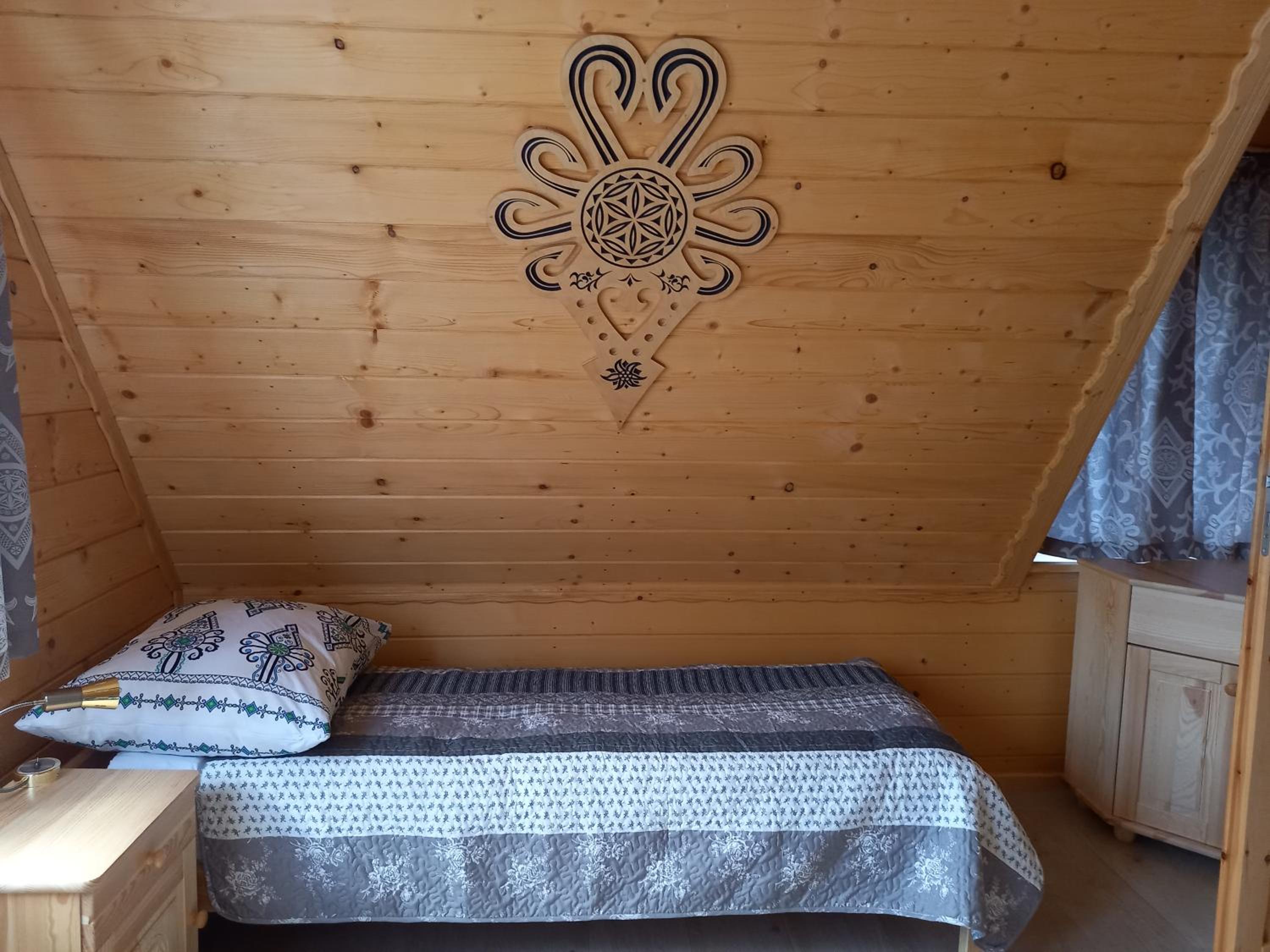 Domek przy skalniaku view 3