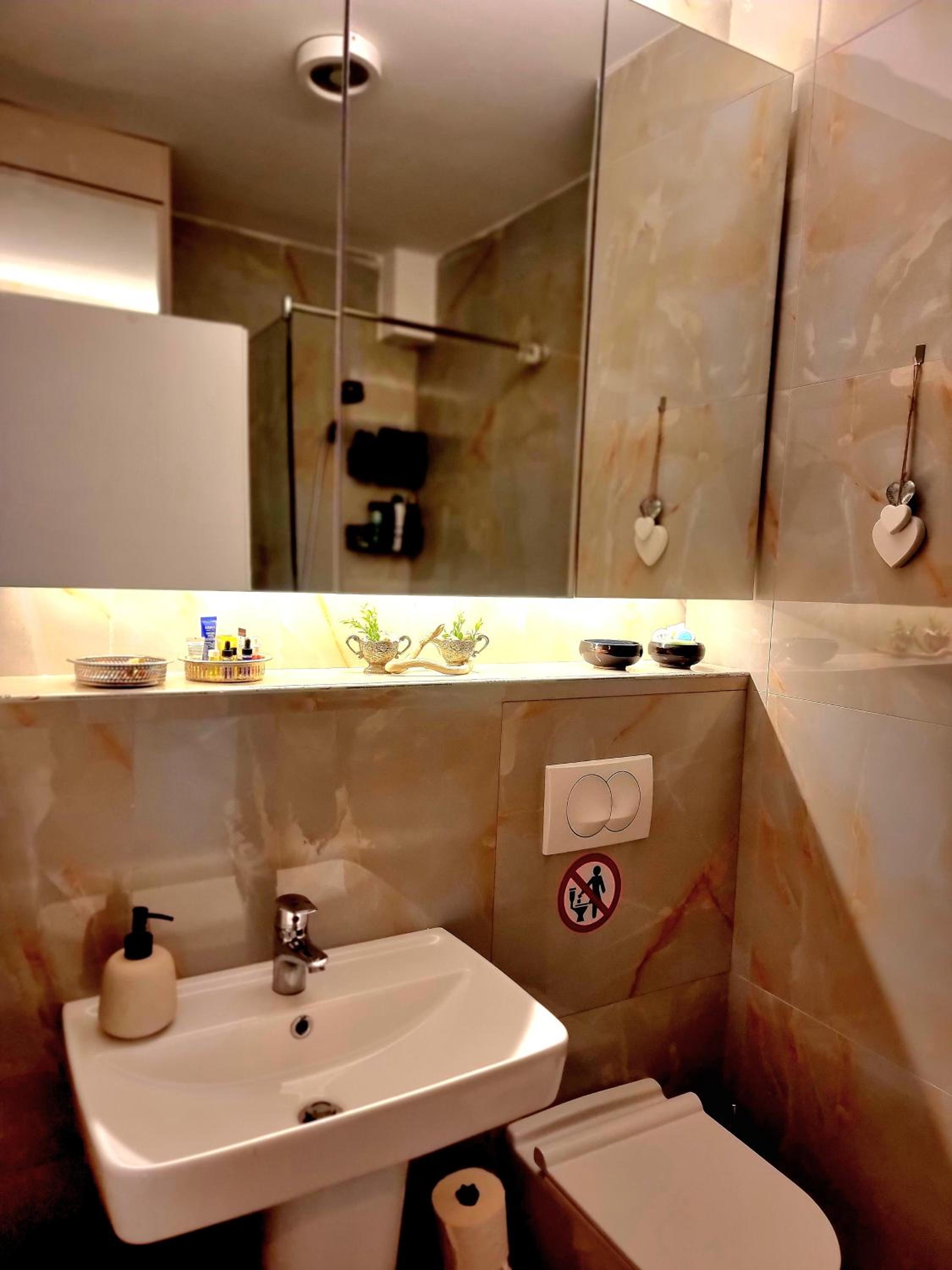 San Pietro Garden Apartment, Lalëz,