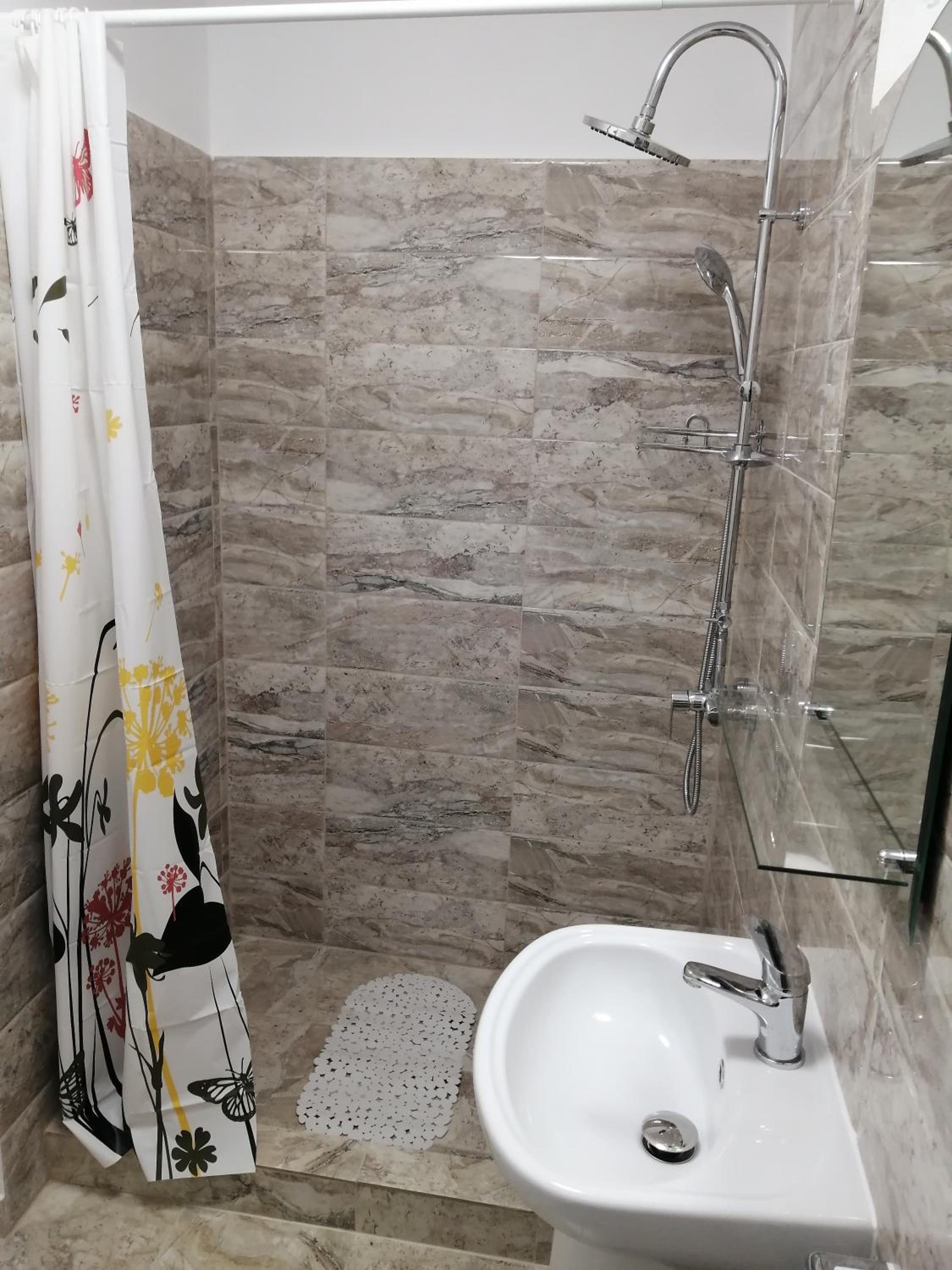 Photo 52