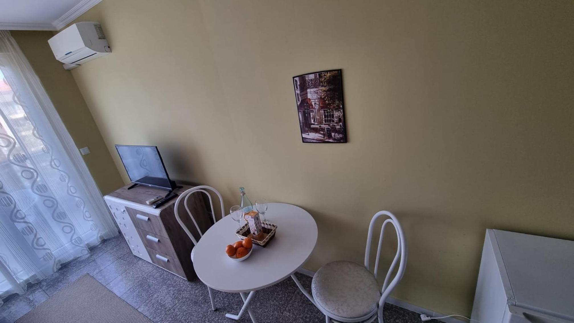 ADMIRAL PLAZA C 45 One Bedroom Apartment