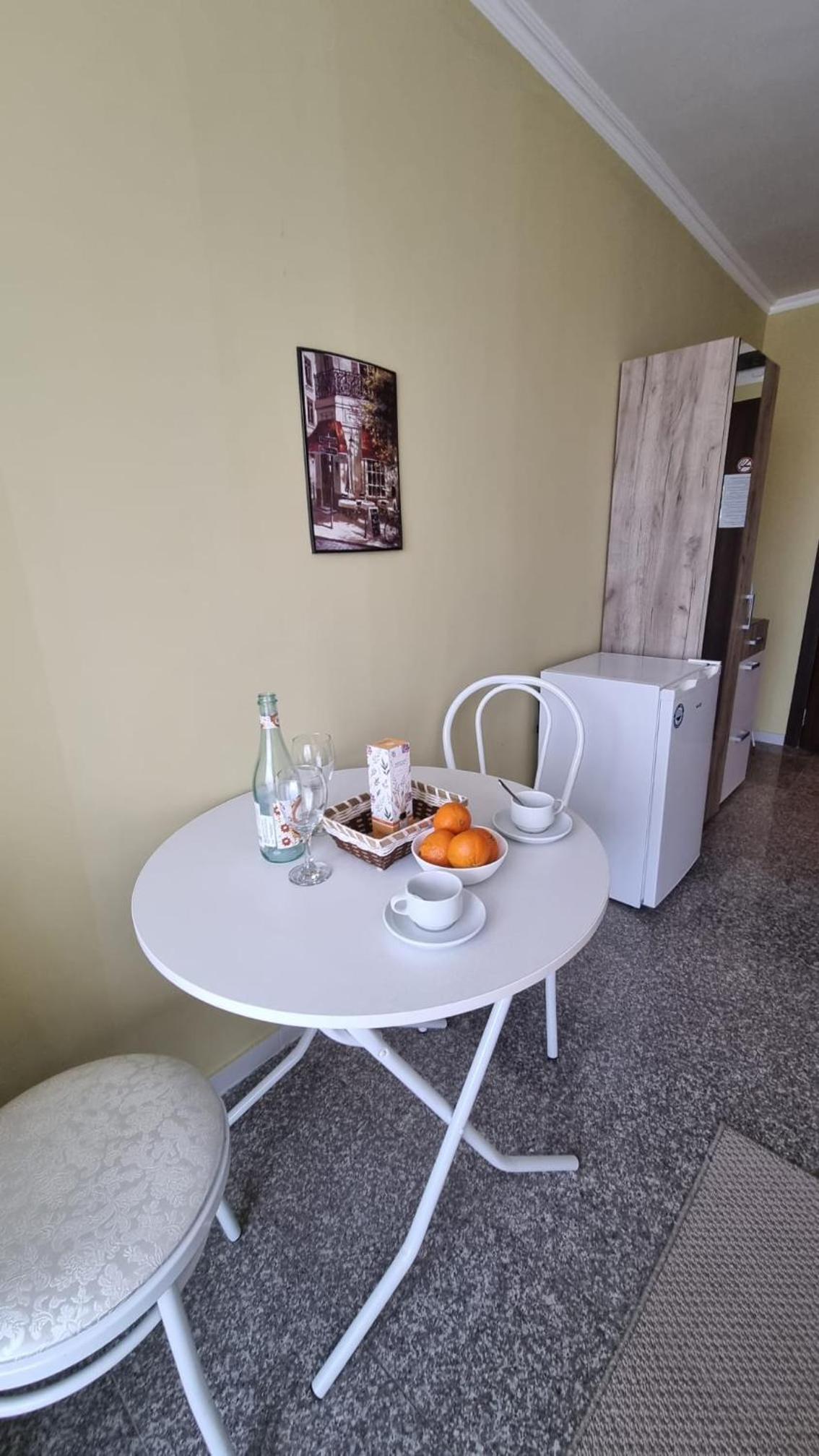 ADMIRAL PLAZA C 45 One Bedroom Apartment