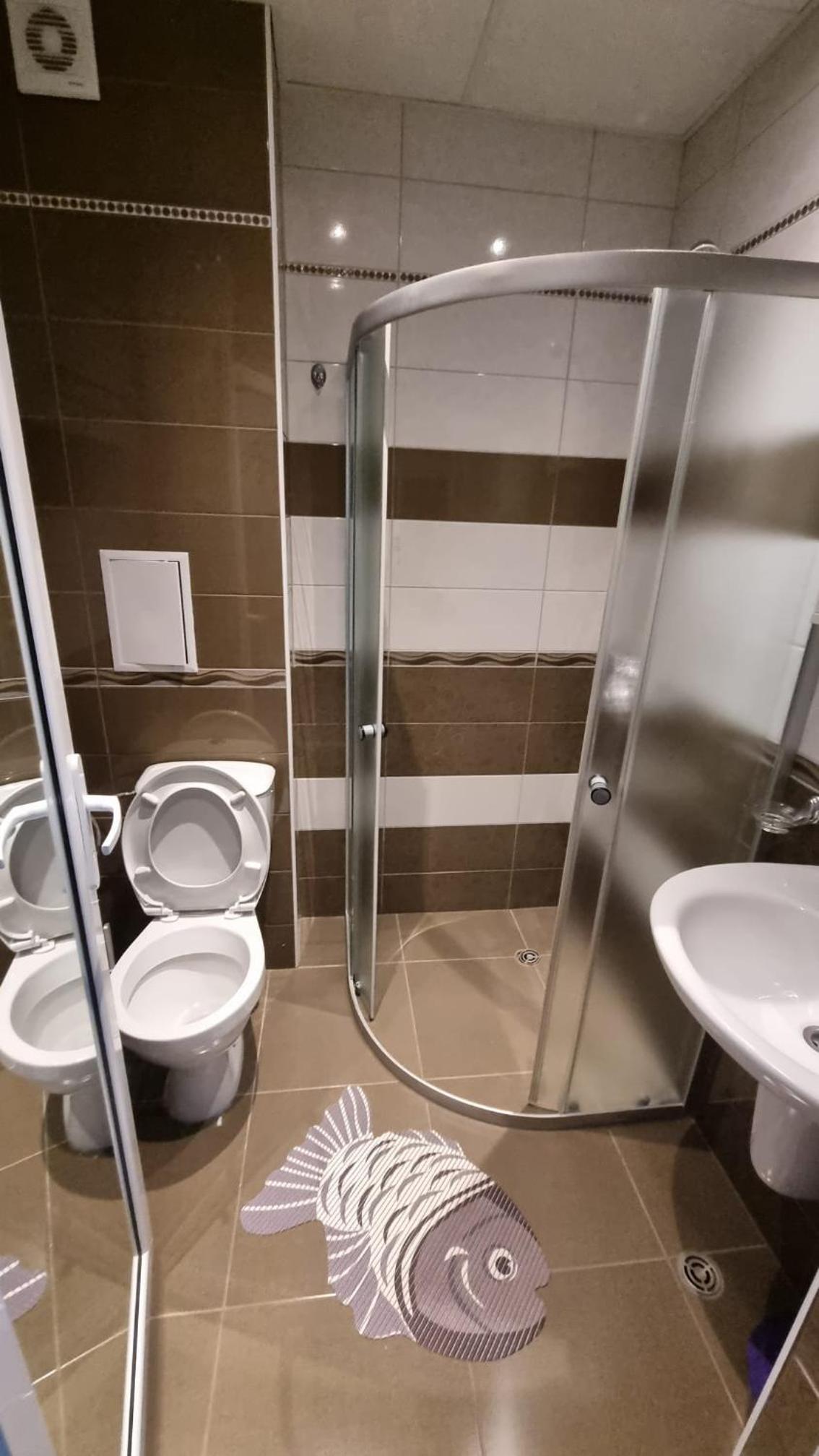ADMIRAL PLAZA C 45 One Bedroom Apartment