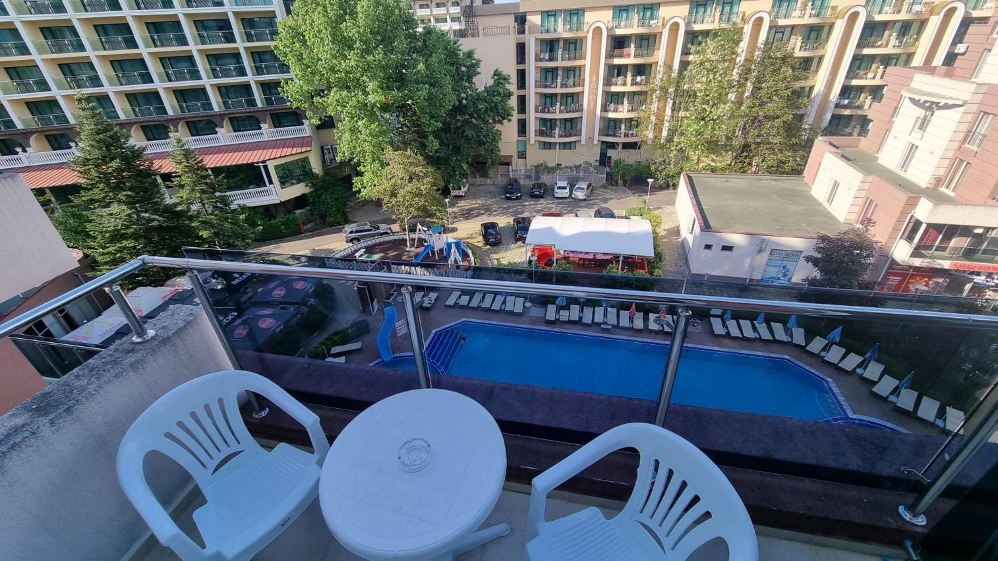 ADMIRAL PLAZA C 45 One Bedroom Apartment