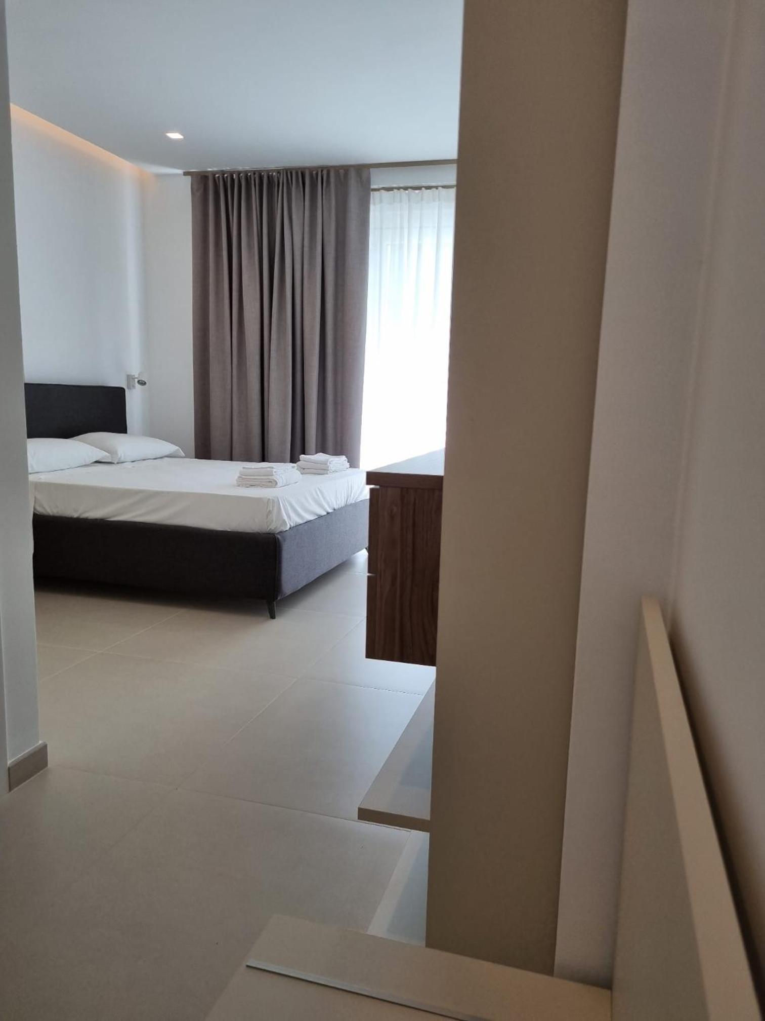 Marea Retreat Rooms