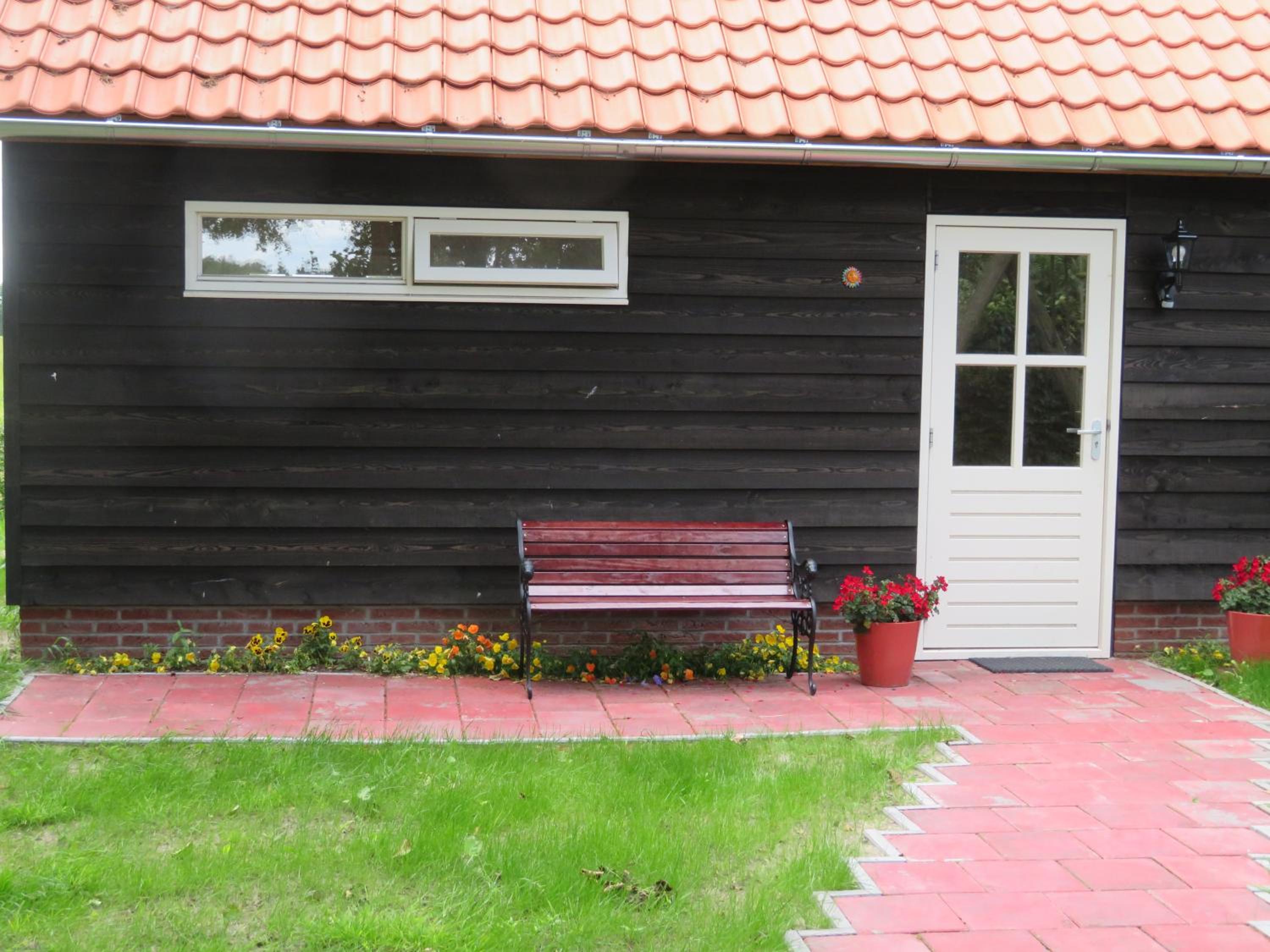 Photo 33
