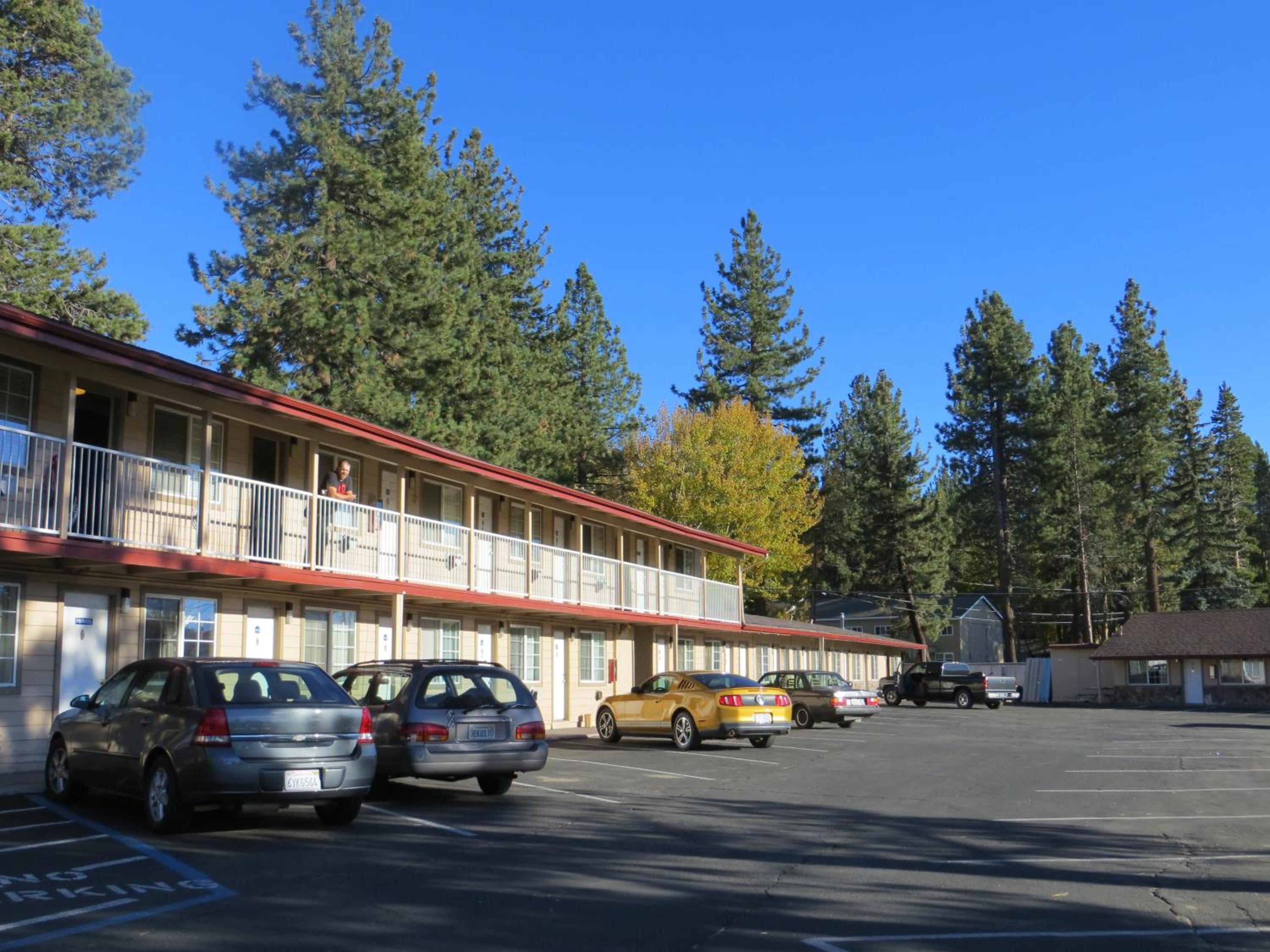 Lake Tahoe Vacations - Beverly Lodge - Property Image 7