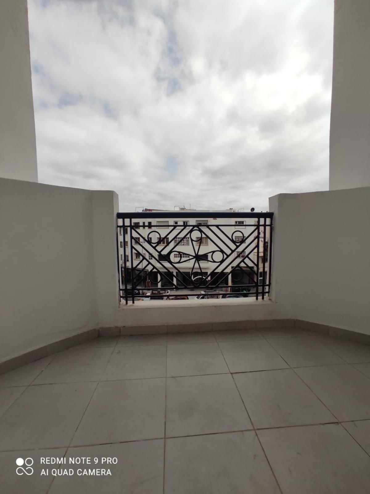 Apartment place italie view 4