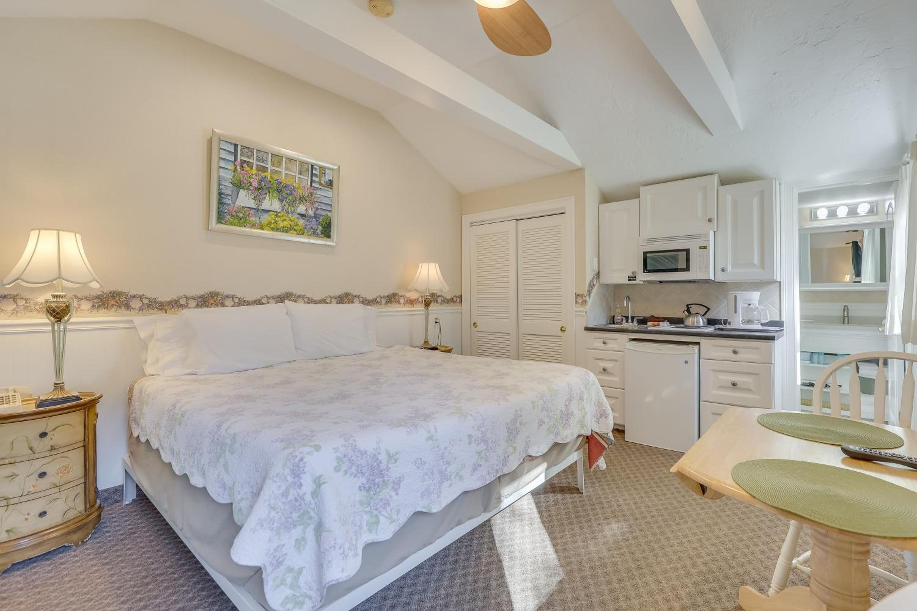 Falmouth Heights Motor Lodge