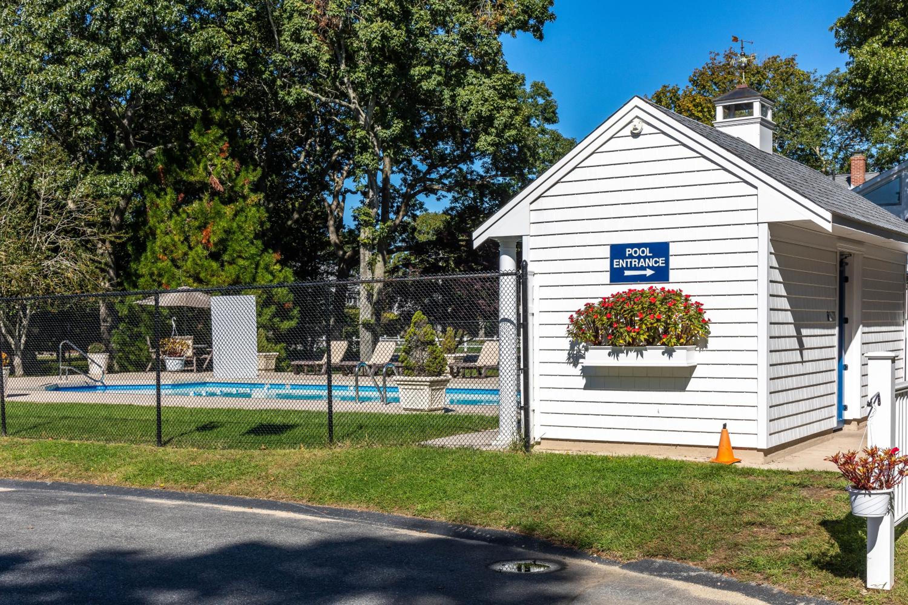 Falmouth Heights Motor Lodge