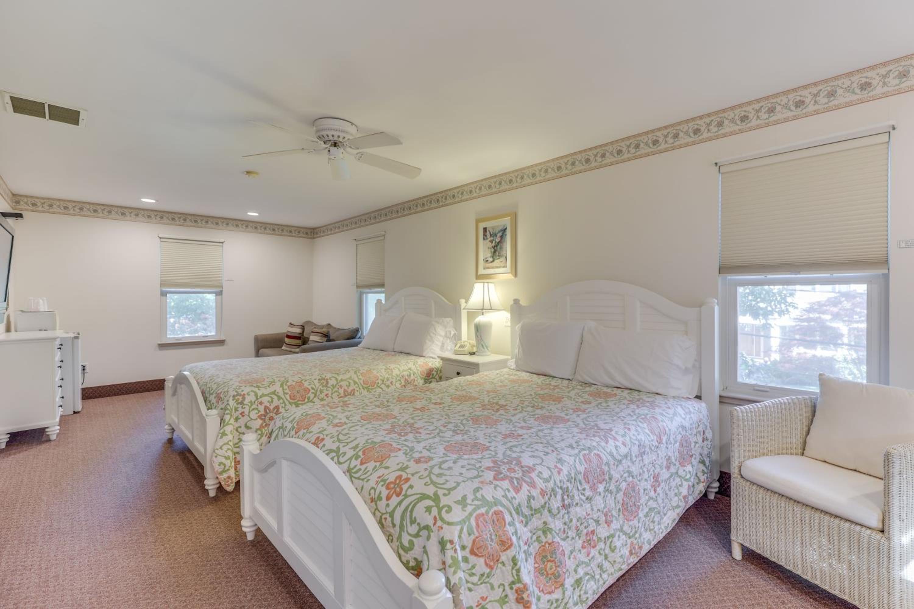 Falmouth Heights Motor Lodge