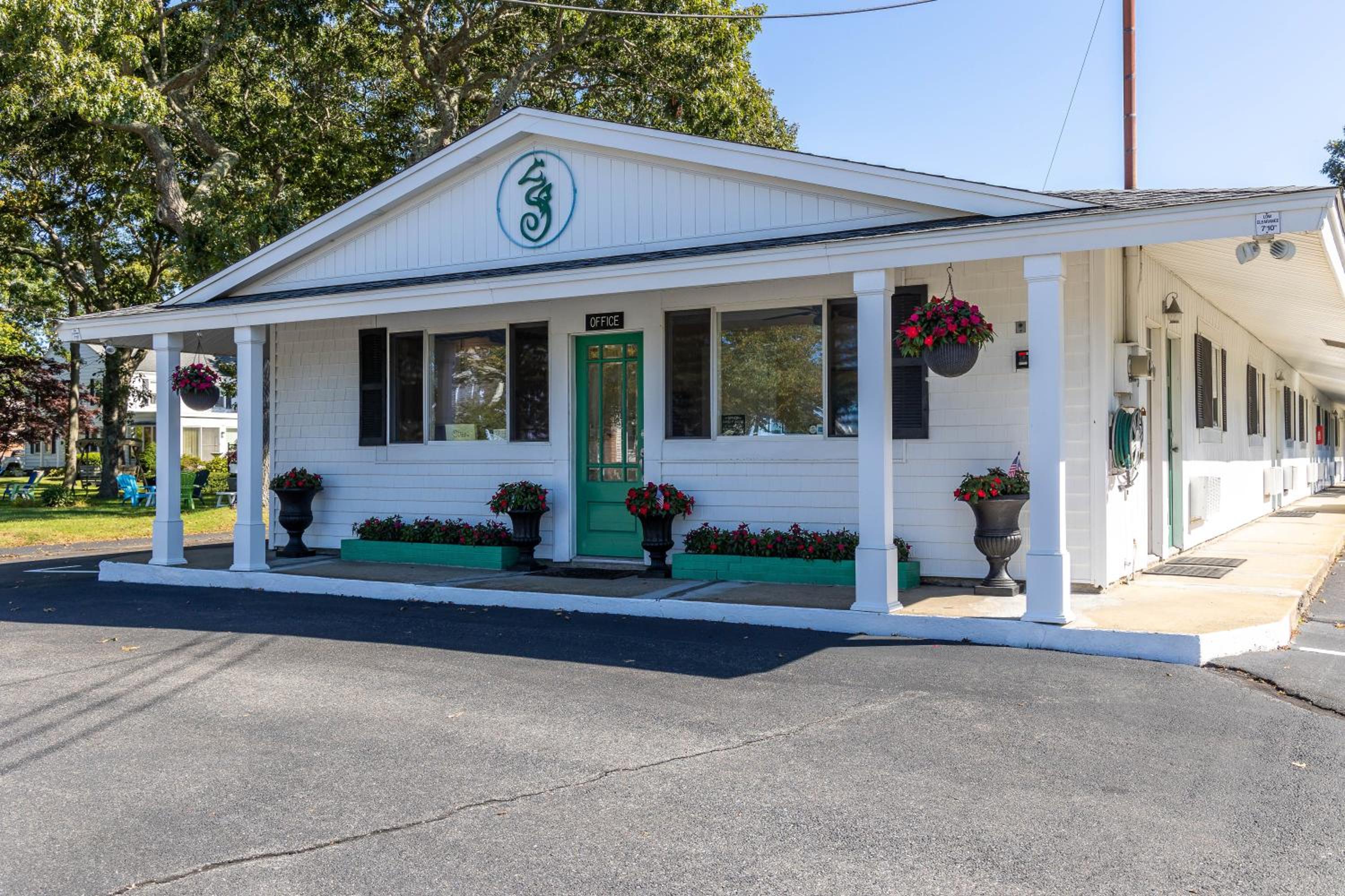 Falmouth Heights Motor Lodge